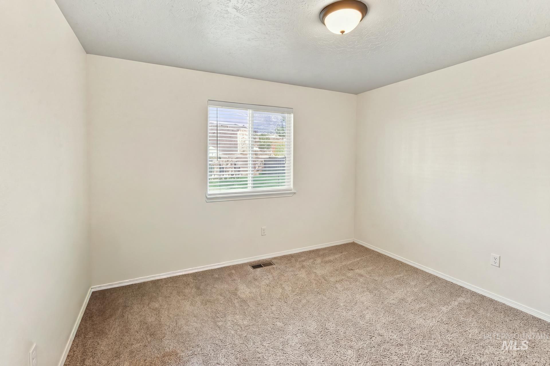 2342 N Alcorn Pl Property Photo 22