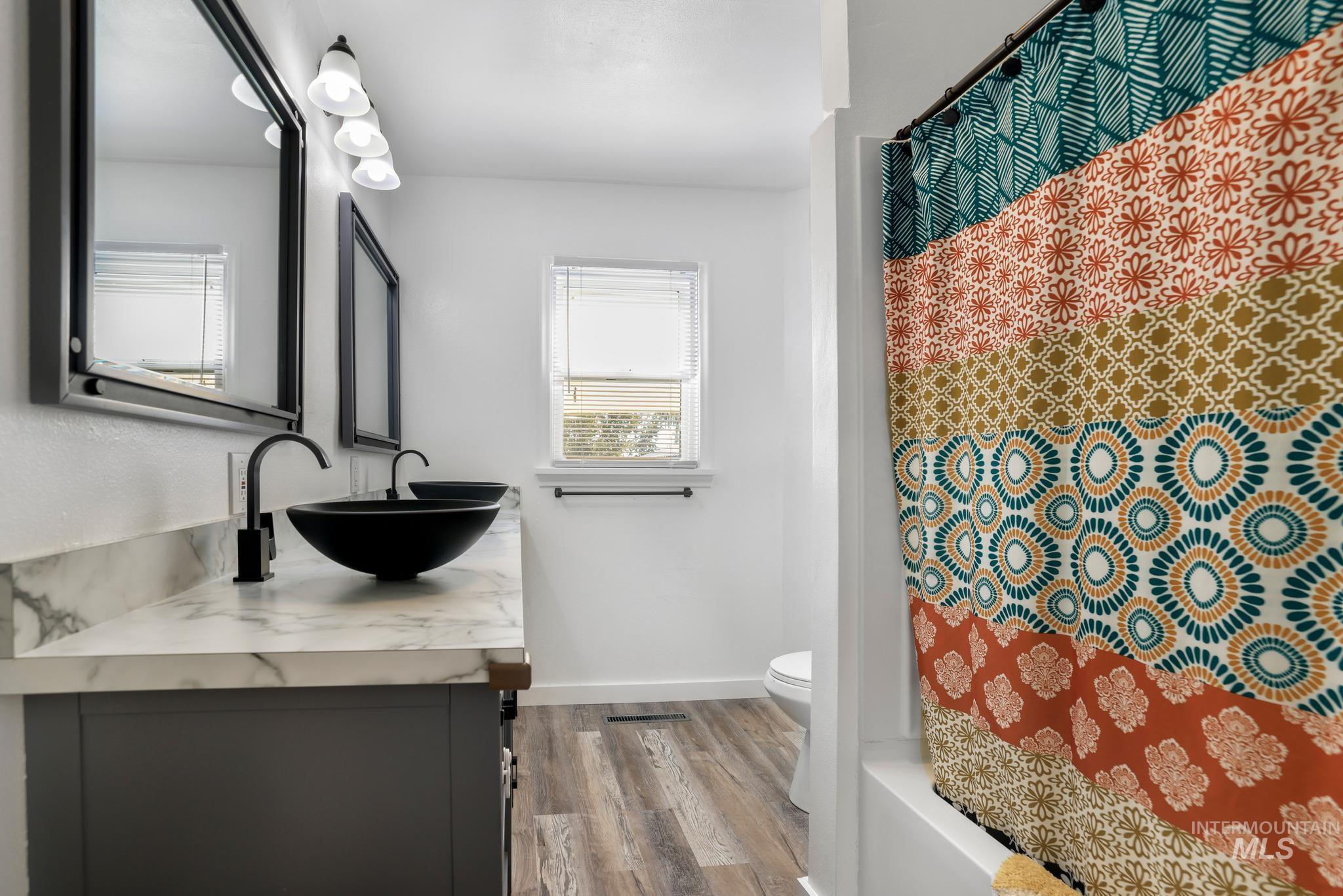 505 W Avenue D Property Photo 17