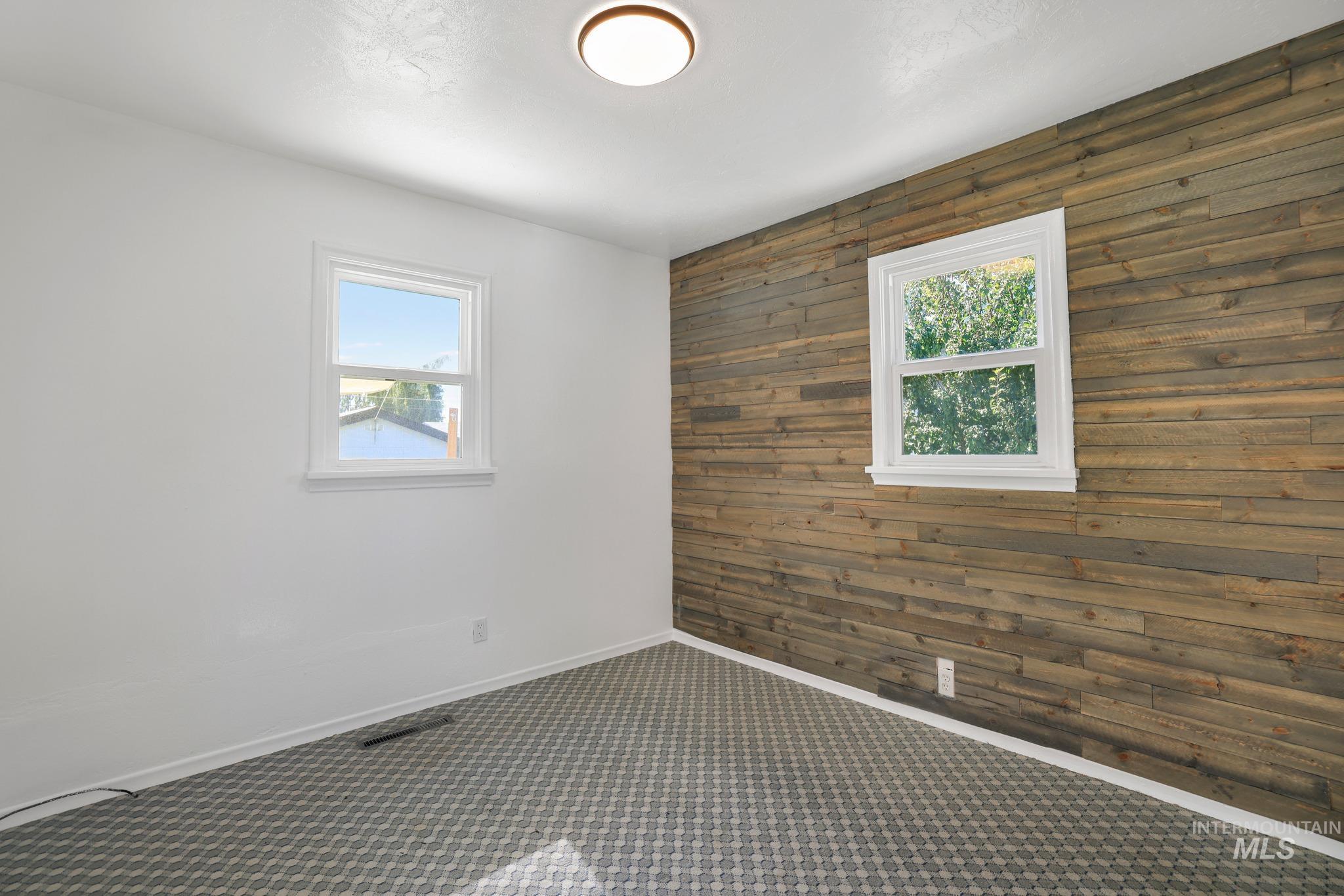 505 W Avenue D Property Photo 19