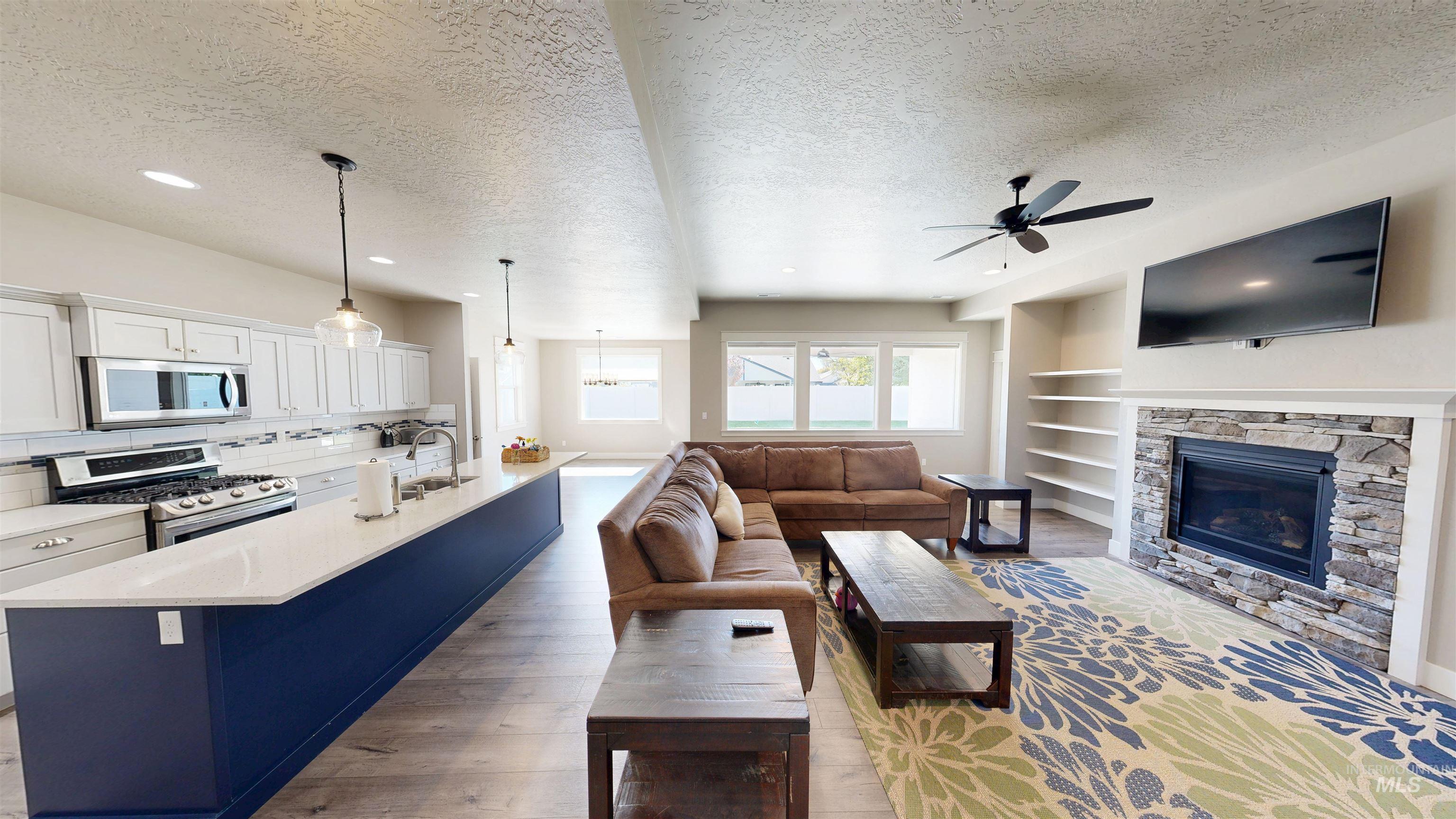 4155 Whistling Heights Way Property Photo 4