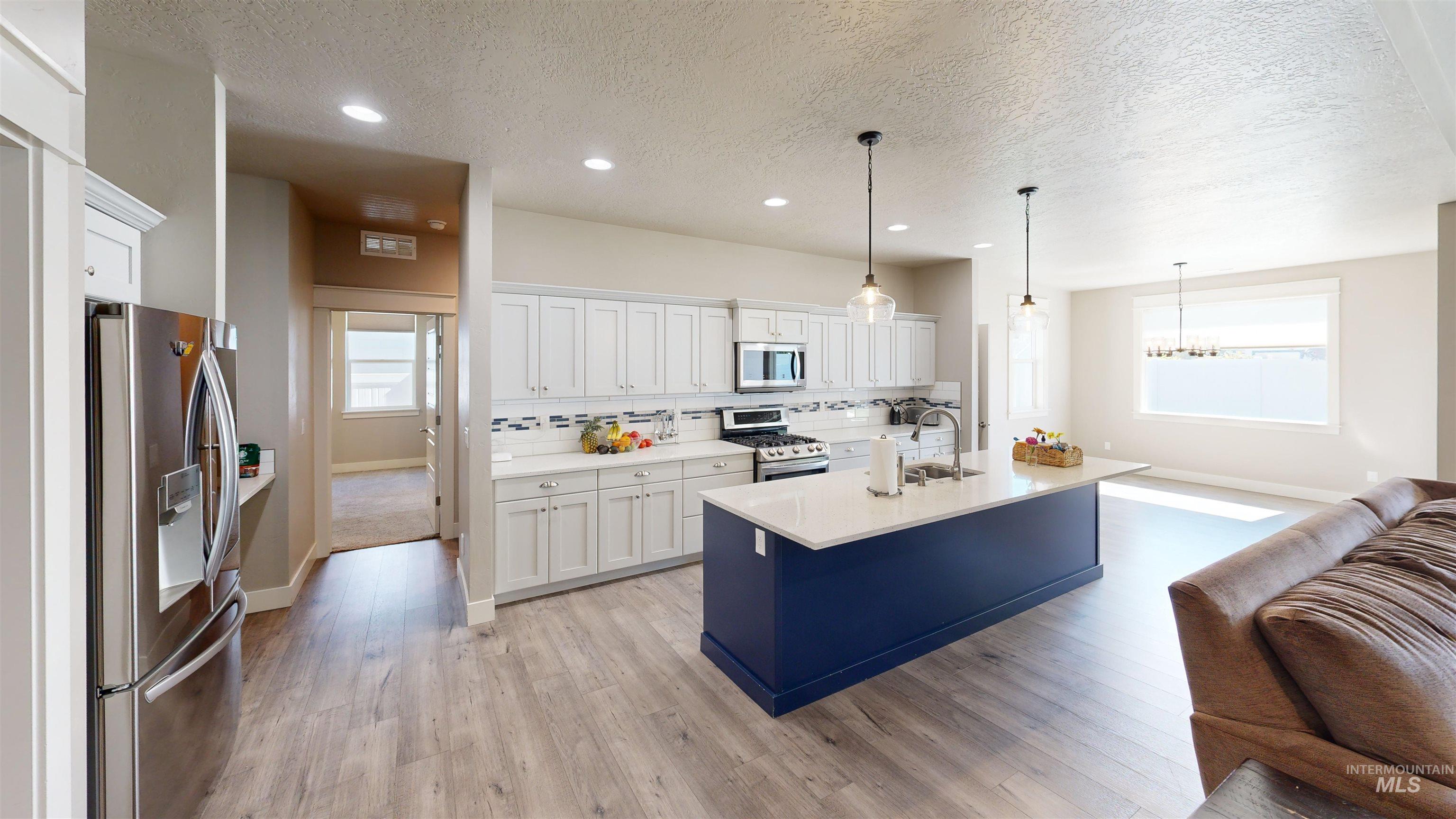 4155 Whistling Heights Way Property Photo 8