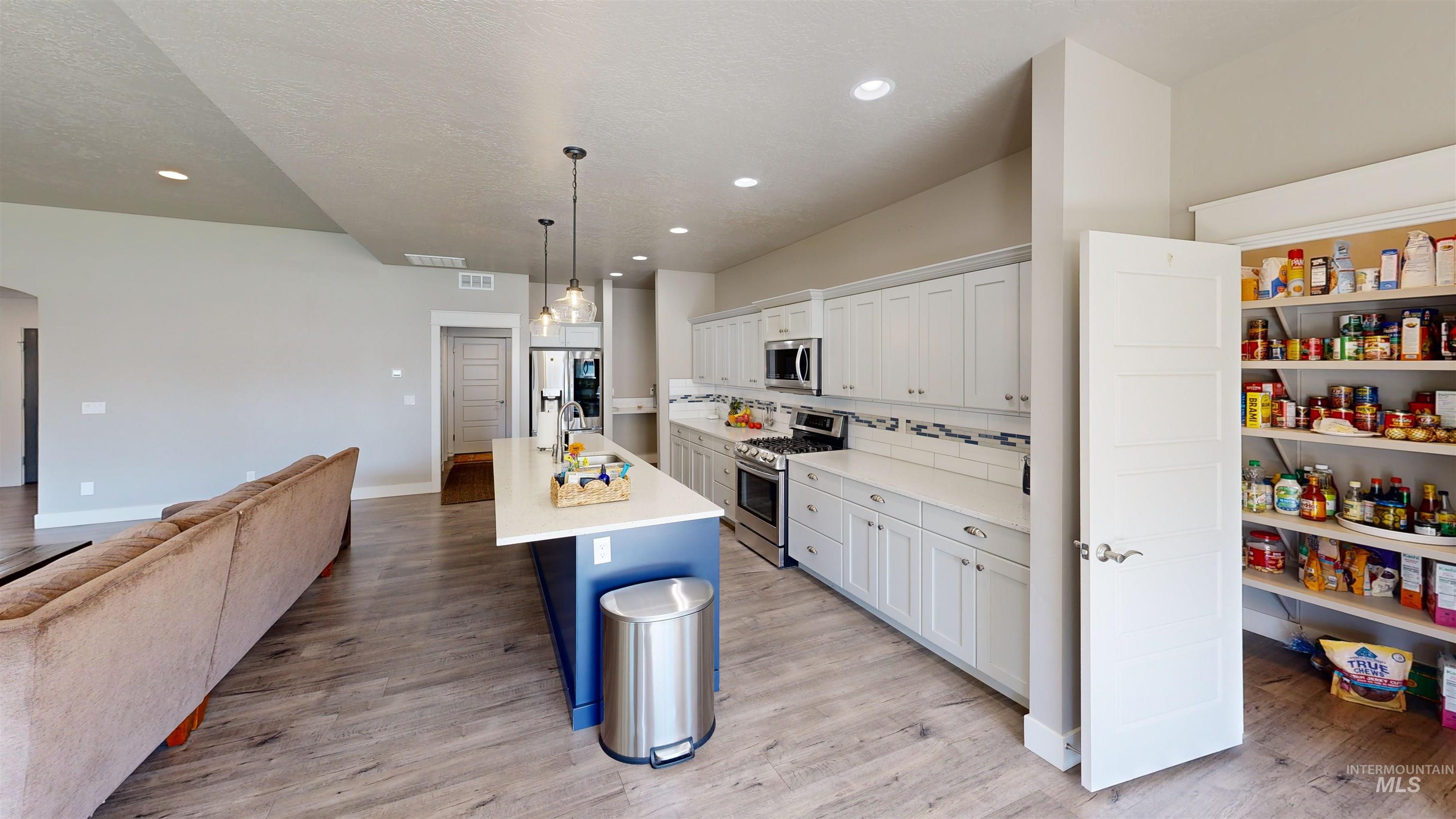 4155 Whistling Heights Way Property Photo 12