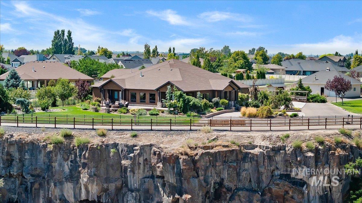465 Canyon Rim Rd Property Photo 4