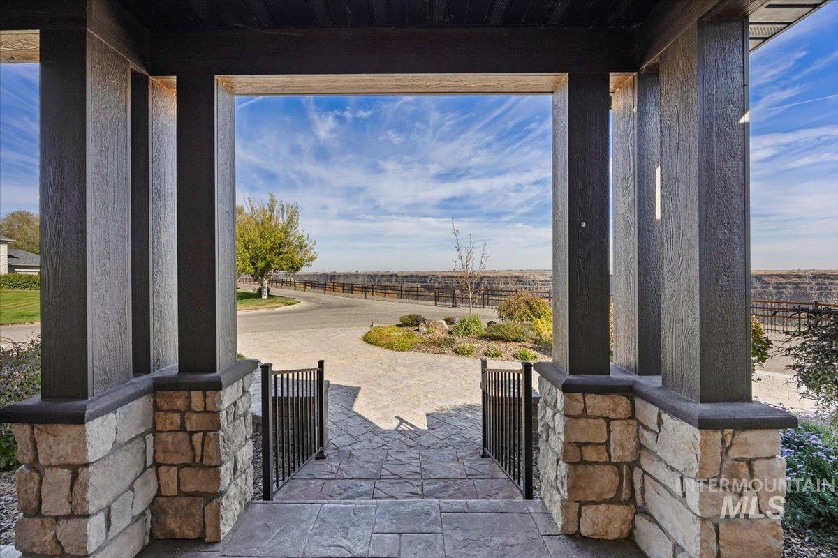 465 Canyon Rim Rd Property Photo 6