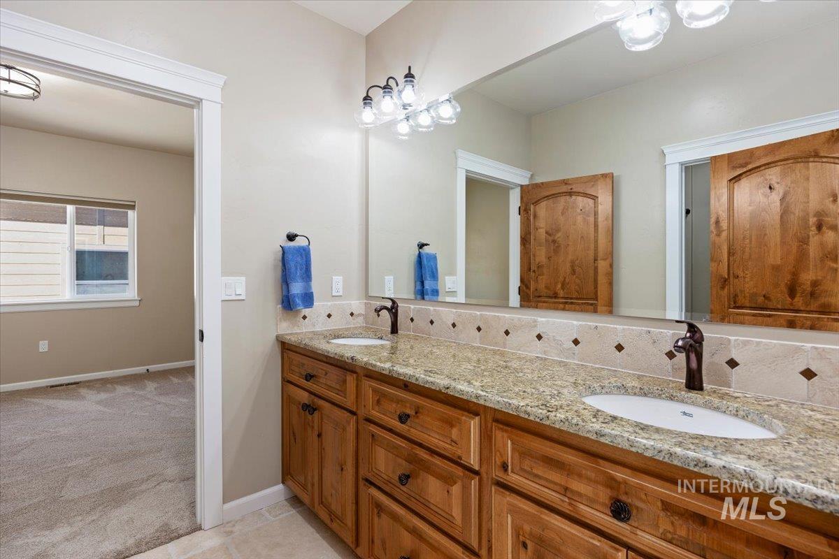 465 Canyon Rim Rd Property Photo 29