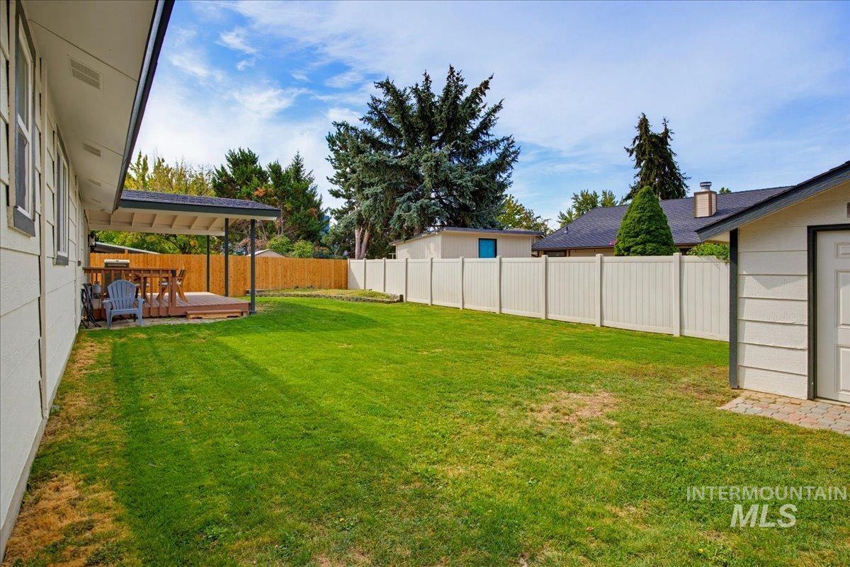 3321 N Lena Pl. Property Photo 23