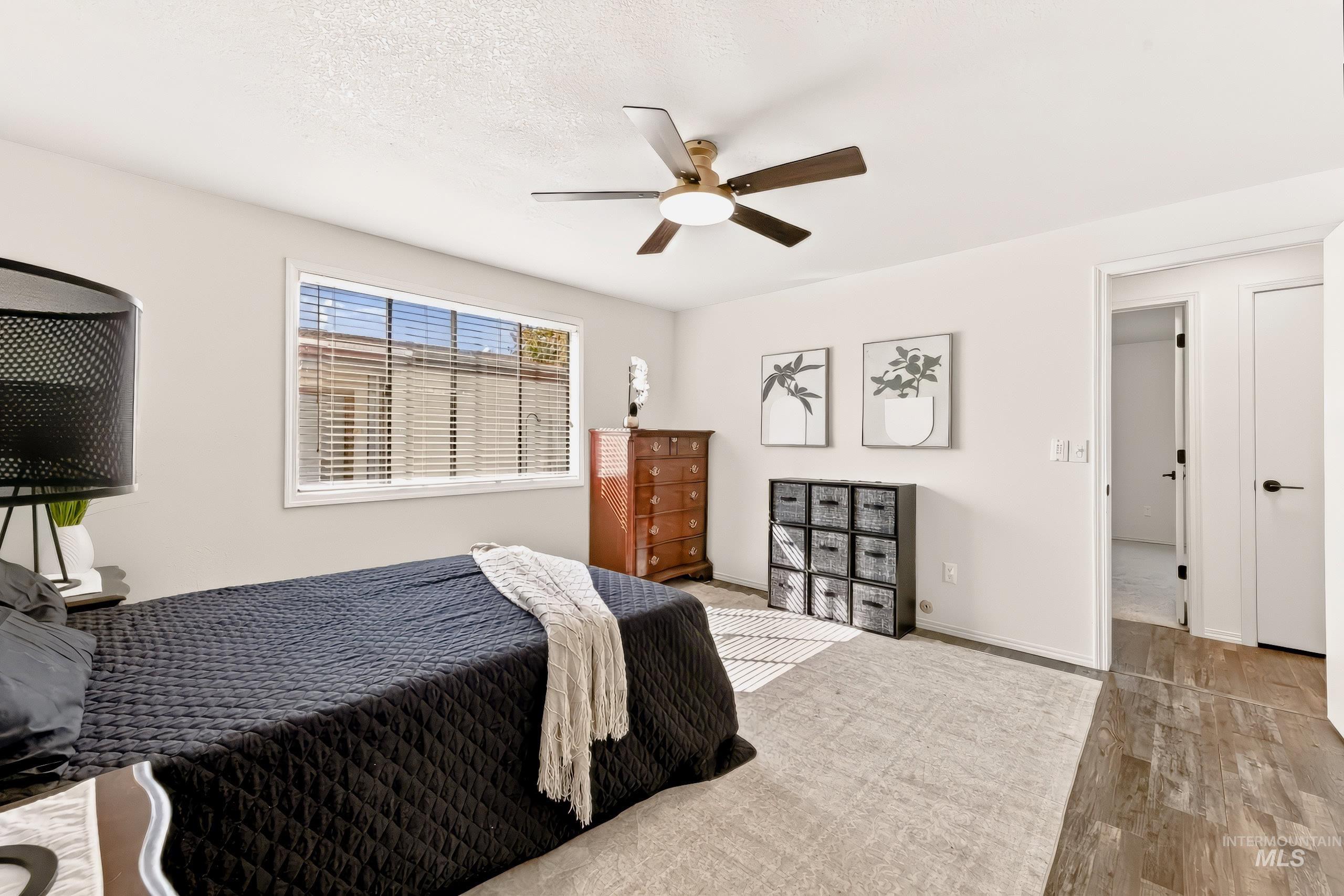 8394 W Willowpark Dr. Property Photo 15