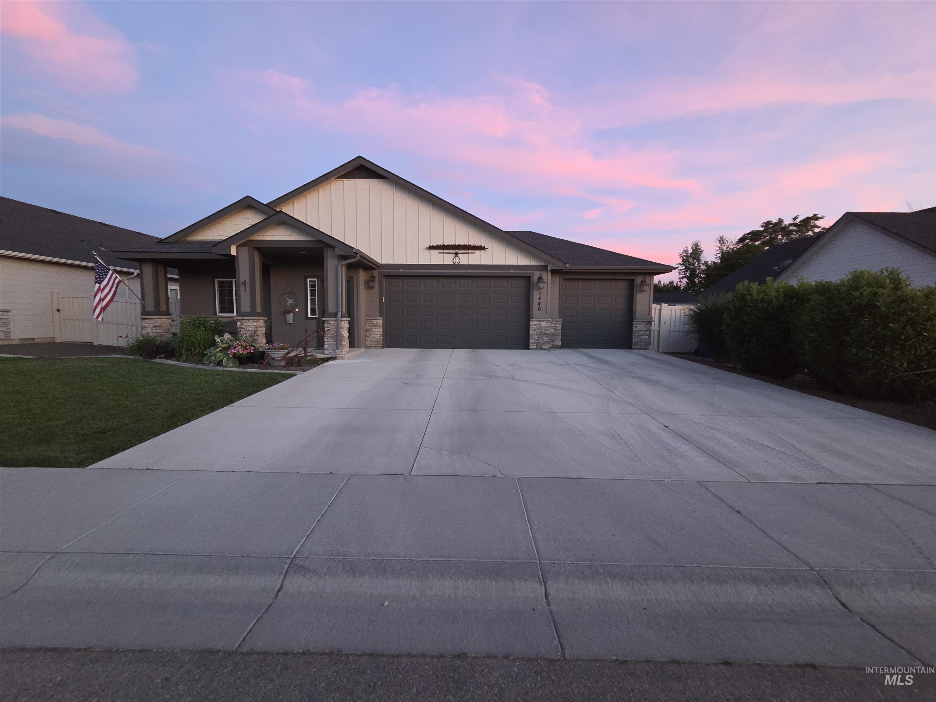 1440 Cantebria Way Property Photo 1