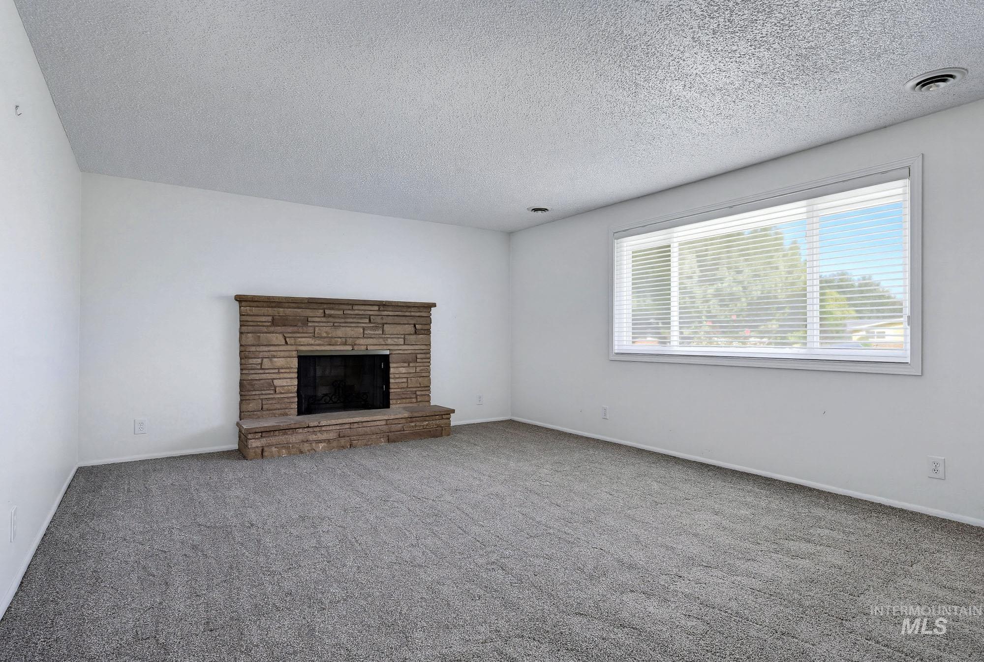 7625 W Cherrywood Dr Property Photo 4