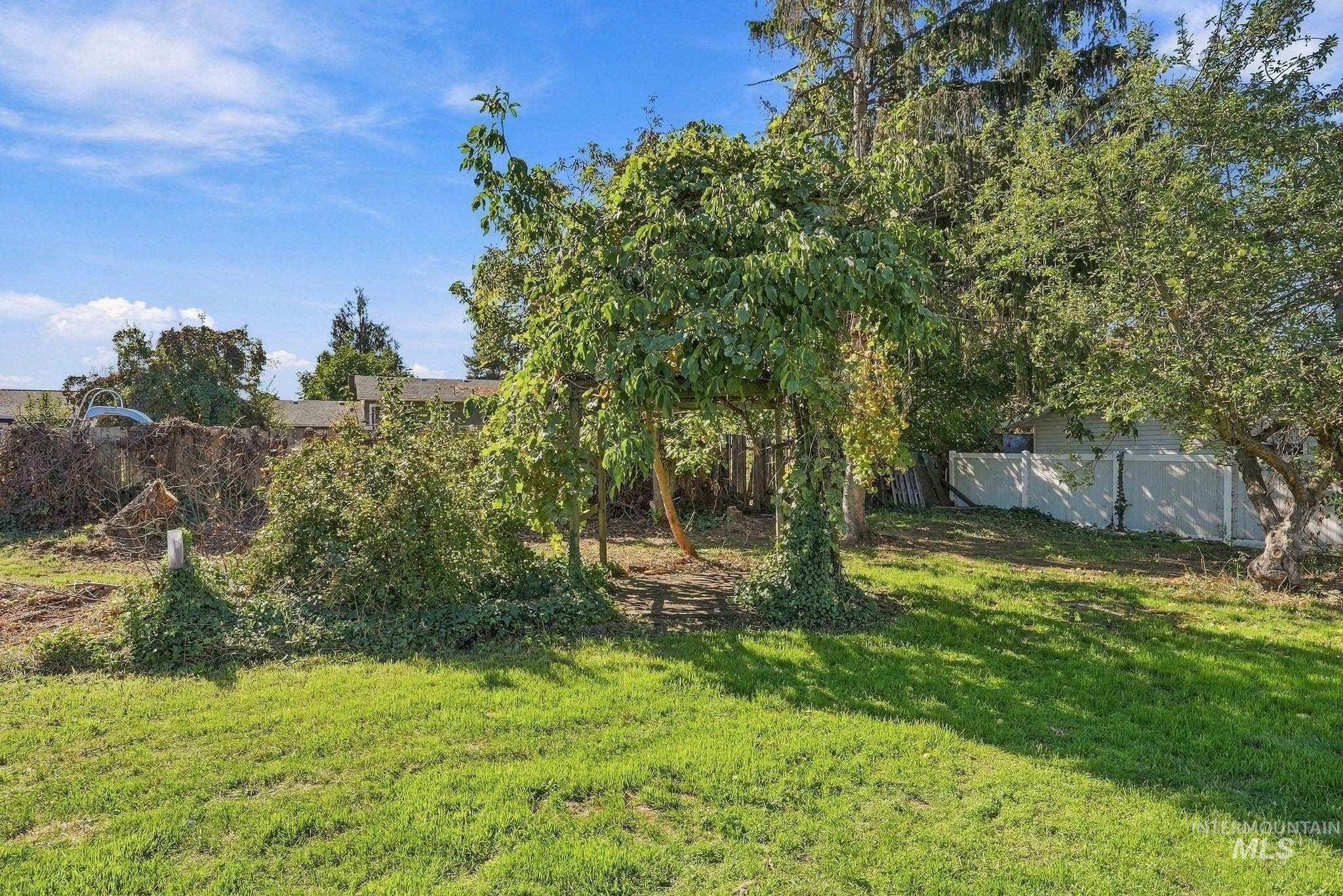 2006 Powers Drive Property Photo 3