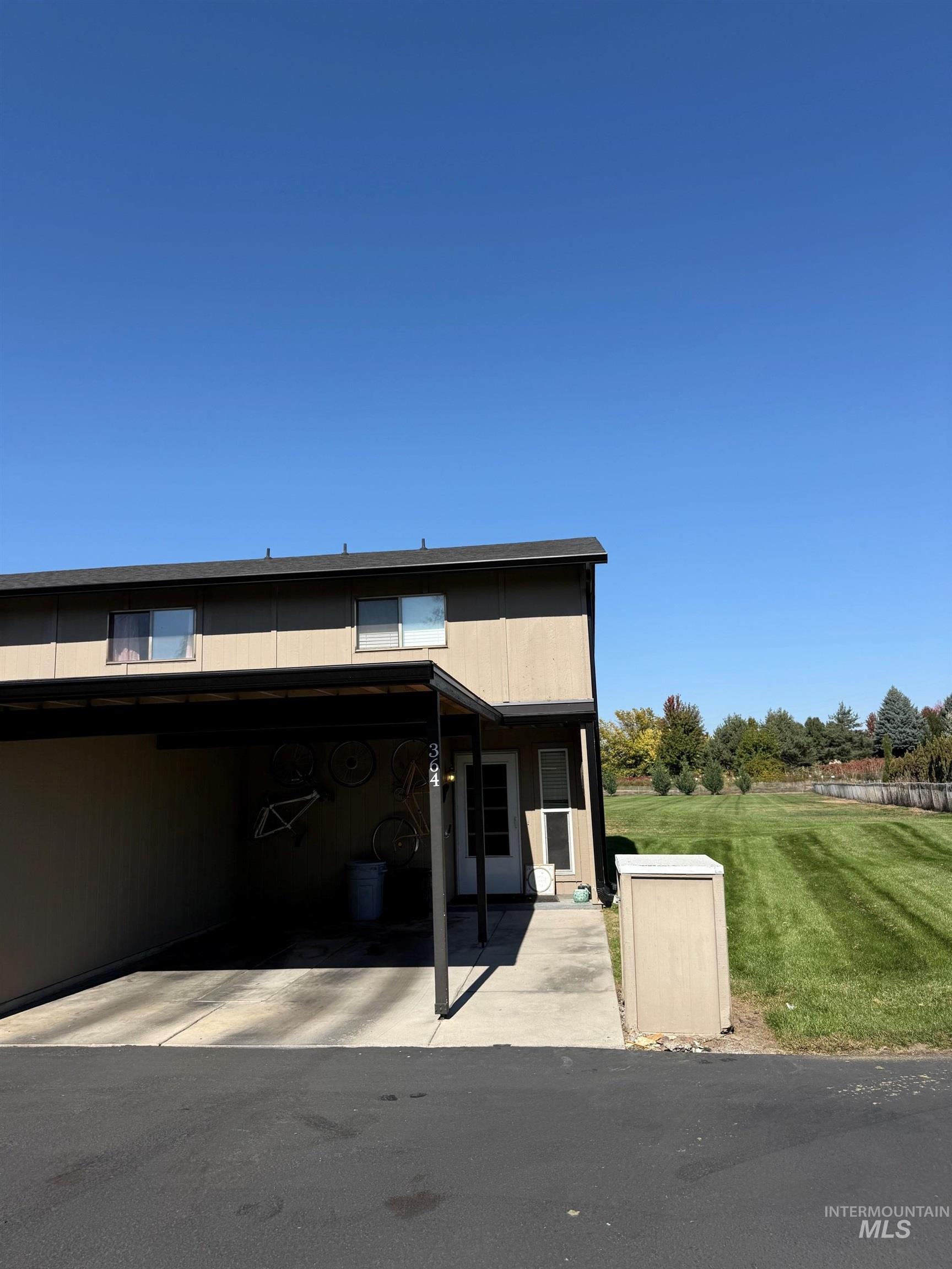 364 N Eagle Glen Ln Property Photo 1
