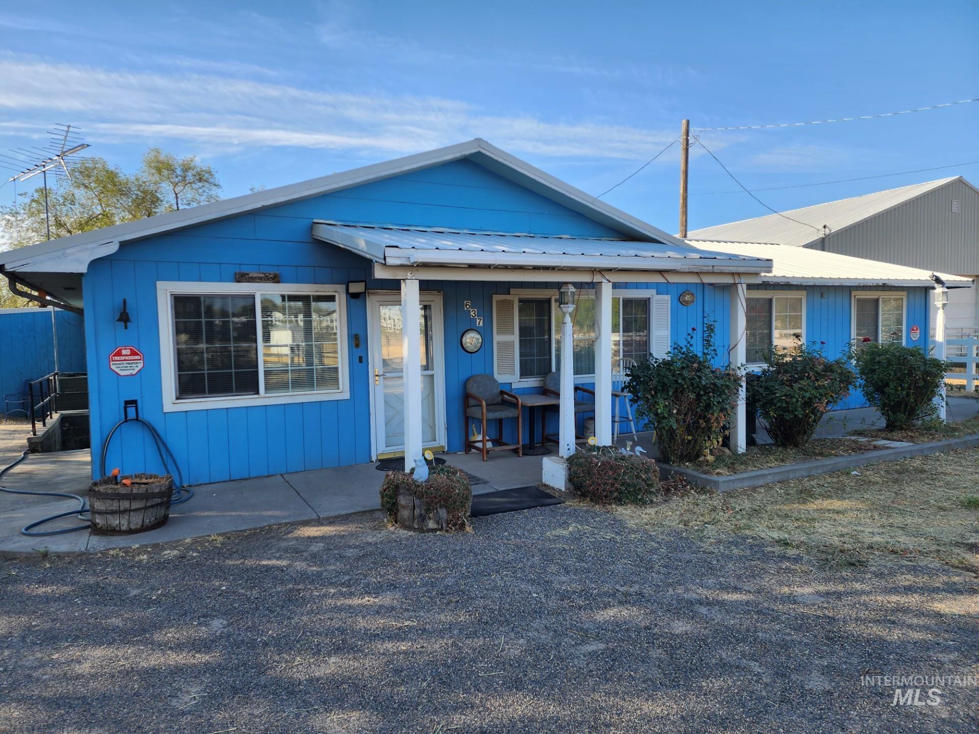 637 Sw Paiute Street Property Photo 1