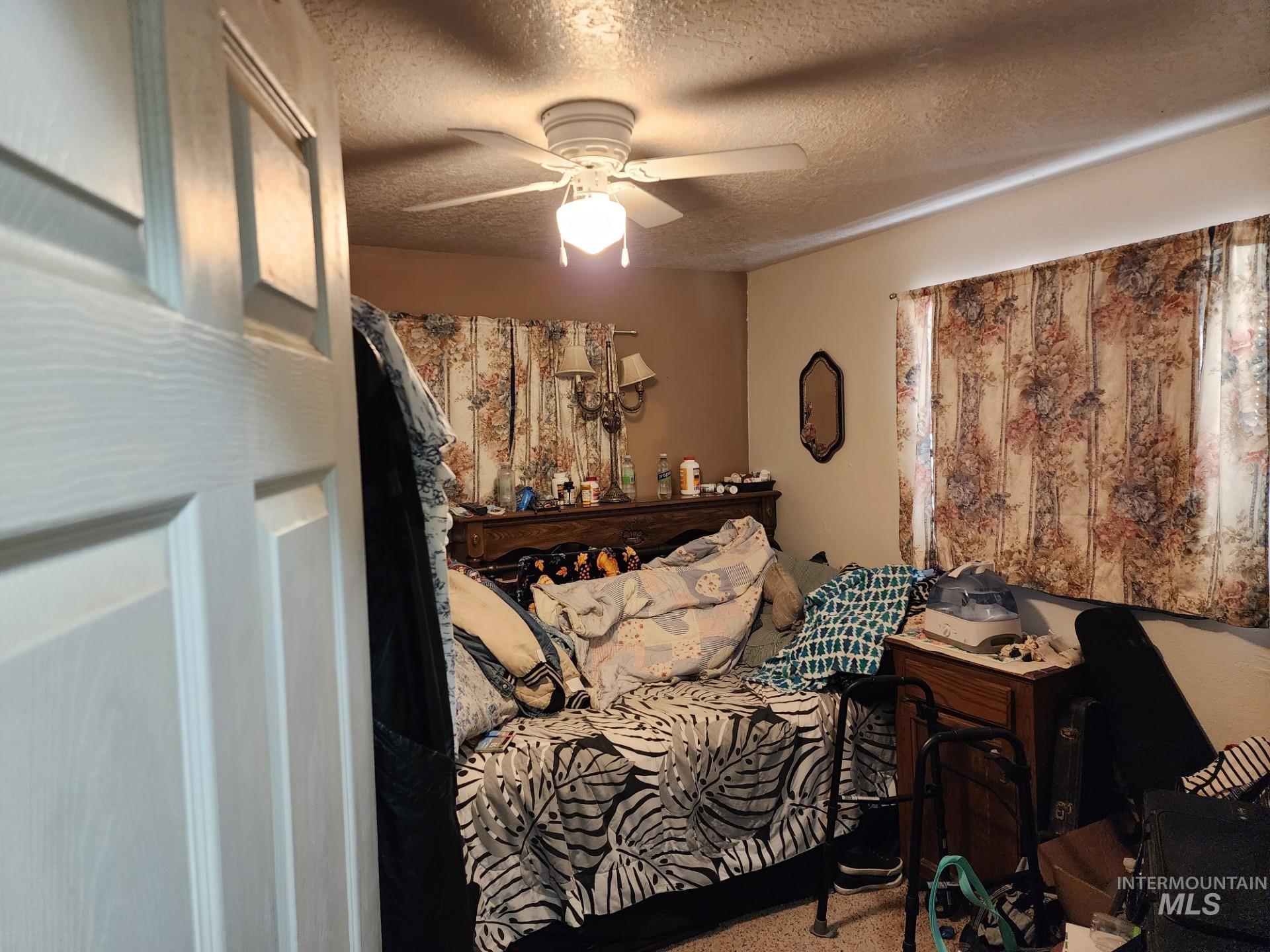 637 Sw Paiute Street Property Photo 14