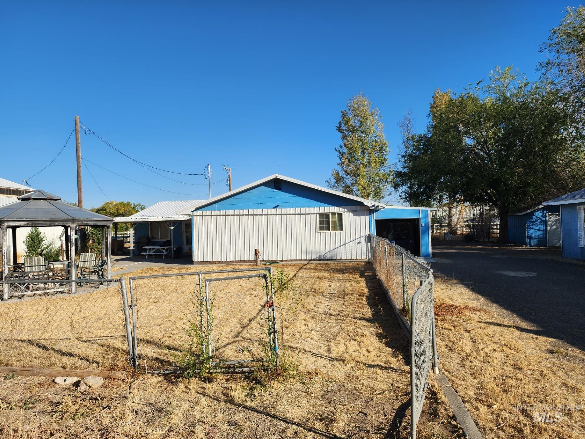 637 Sw Paiute Street Property Photo 17