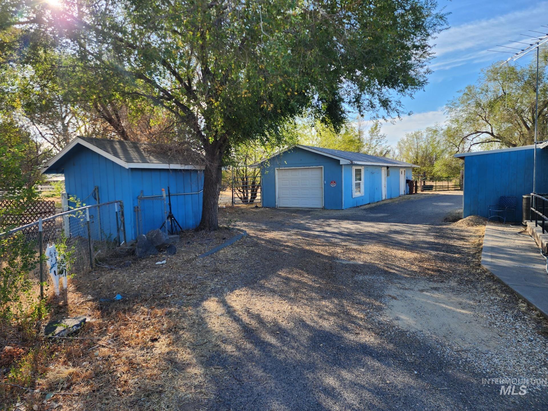 637 Sw Paiute Street Property Photo 18