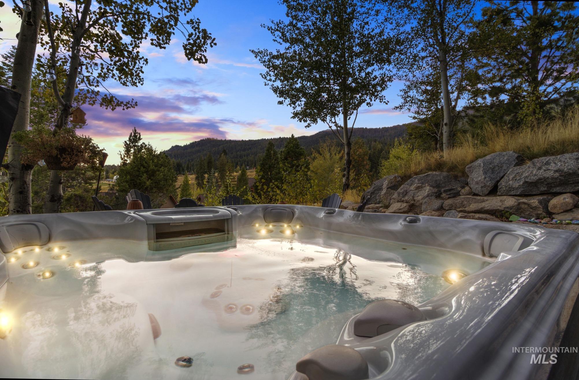 7 Golden Bench Property Photo 48
