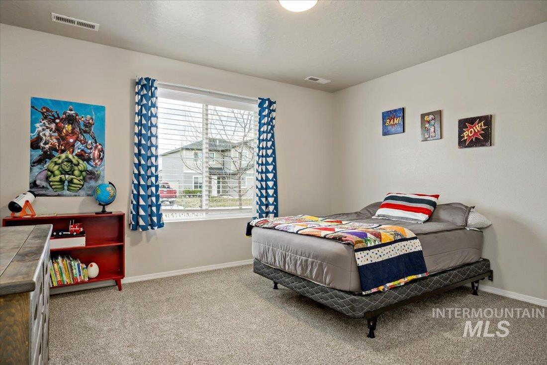 2262 N Mountain Ash Avenue Property Photo 22