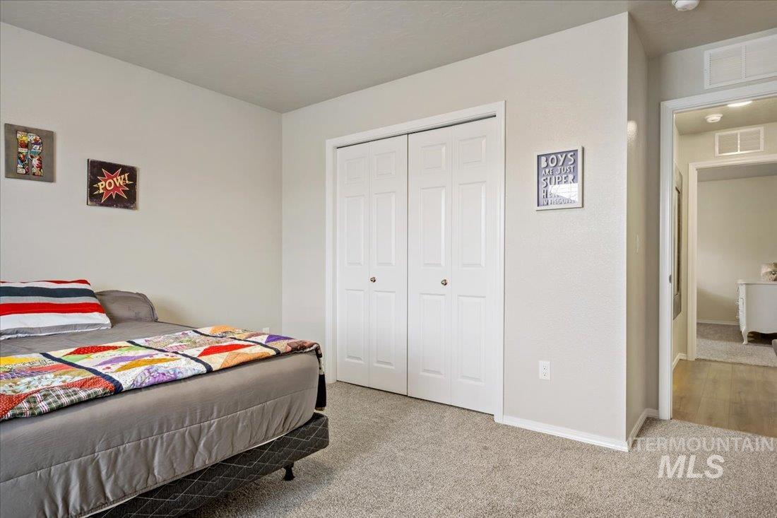 2262 N Mountain Ash Avenue Property Photo 23