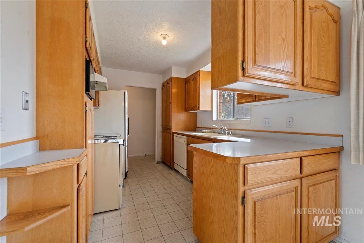 4828 W Kootenai Street Property Photo 9