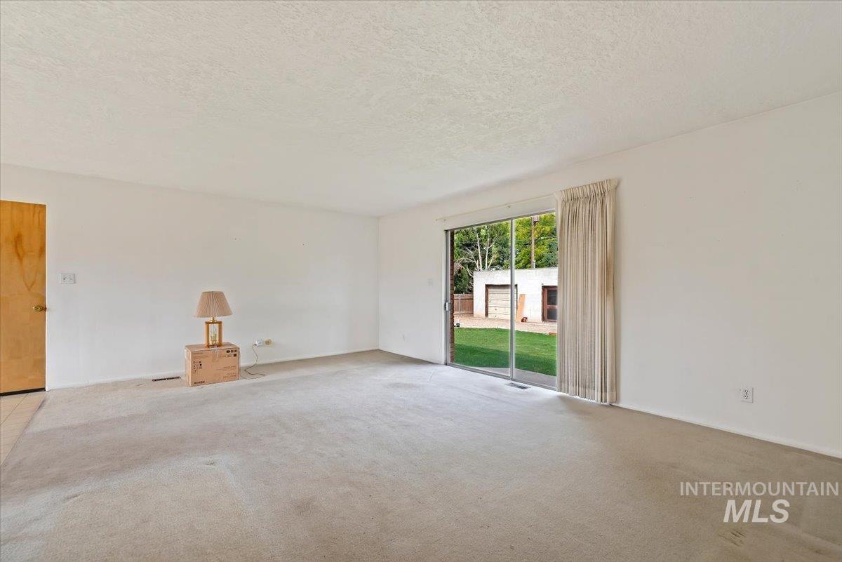 4828 W Kootenai Street Property Photo 13