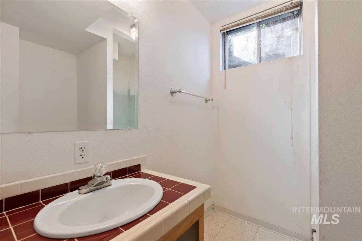 4828 W Kootenai Street Property Photo 24