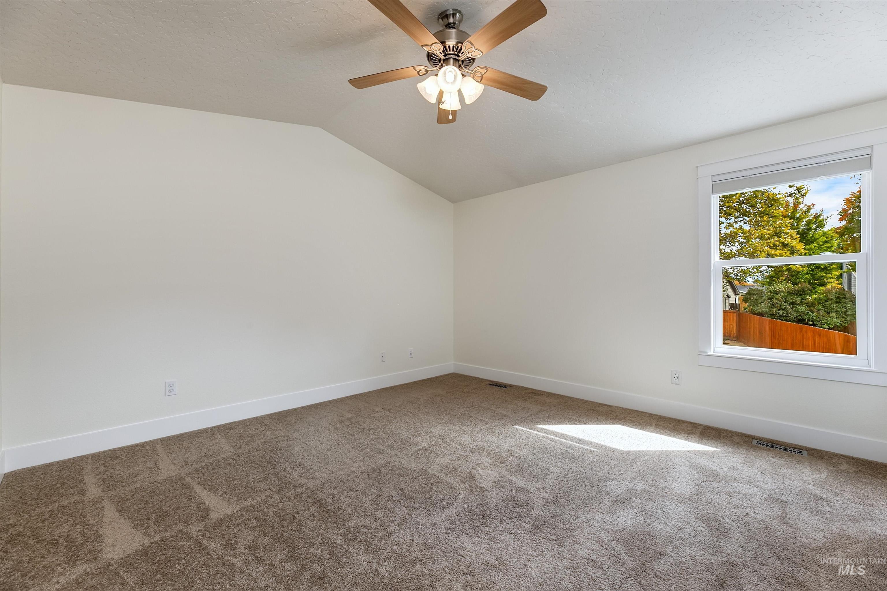 642 N Stierman Way Property Photo 18