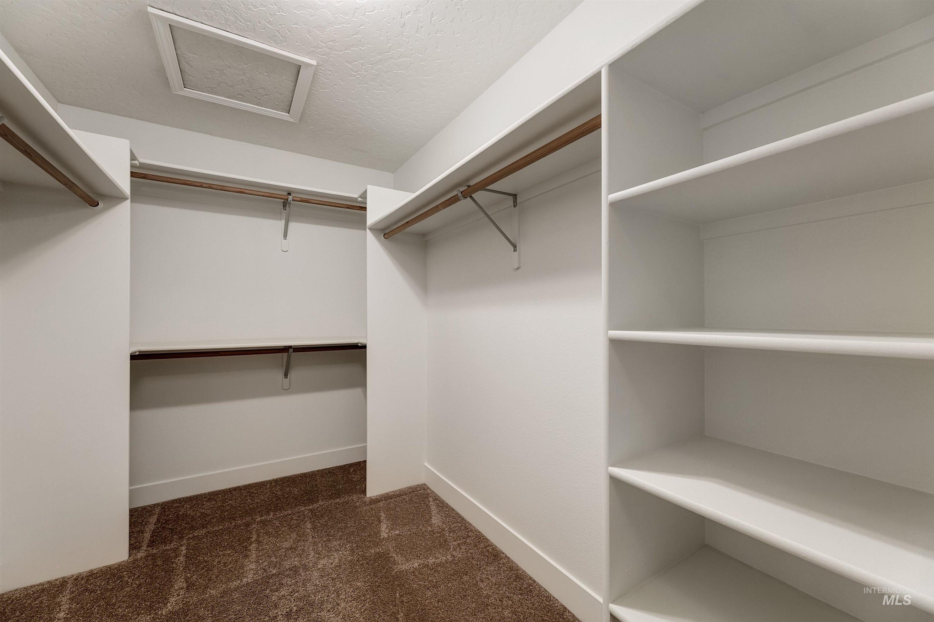 642 N Stierman Way Property Photo 19