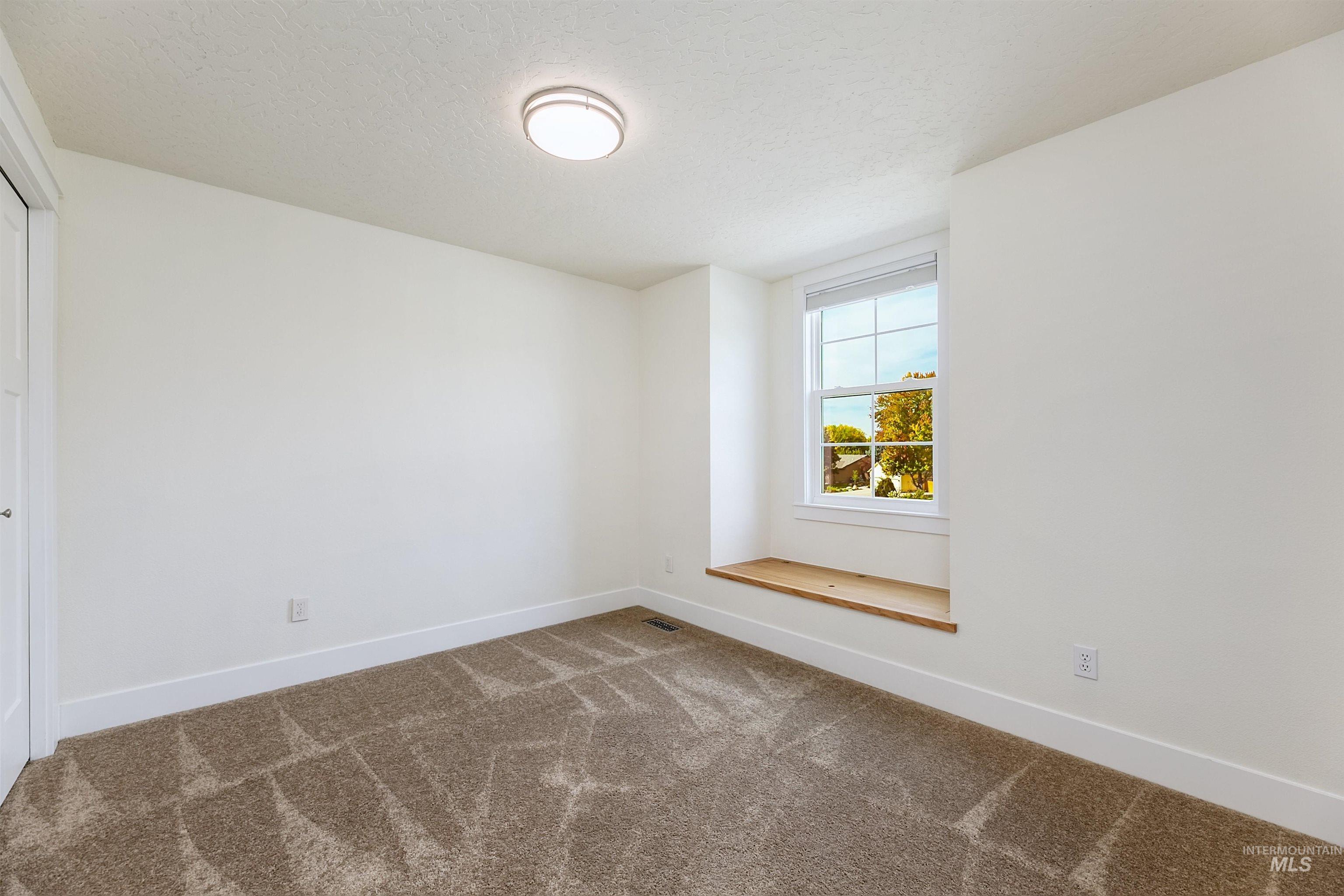 642 N Stierman Way Property Photo 25