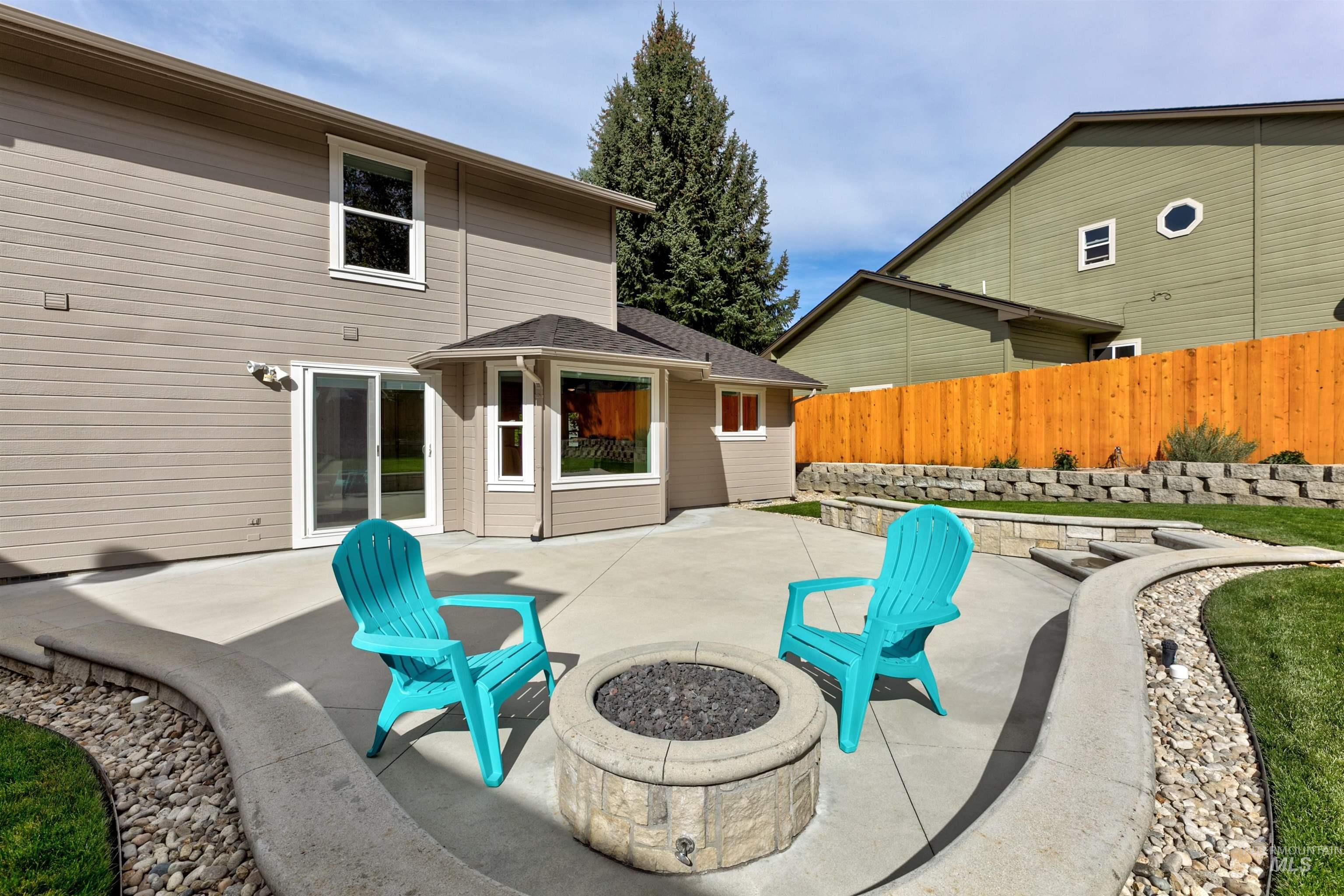 642 N Stierman Way Property Photo 35