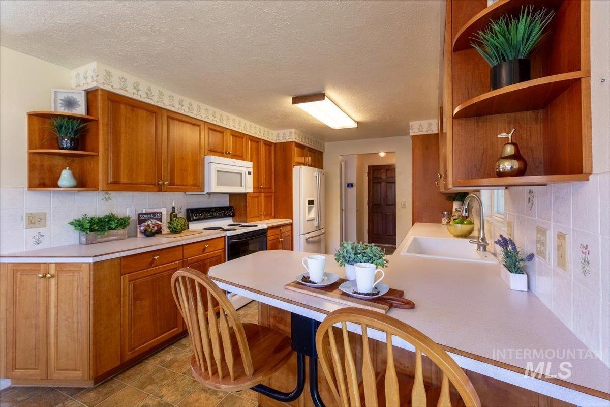 10822 W Bodley St Property Photo 9