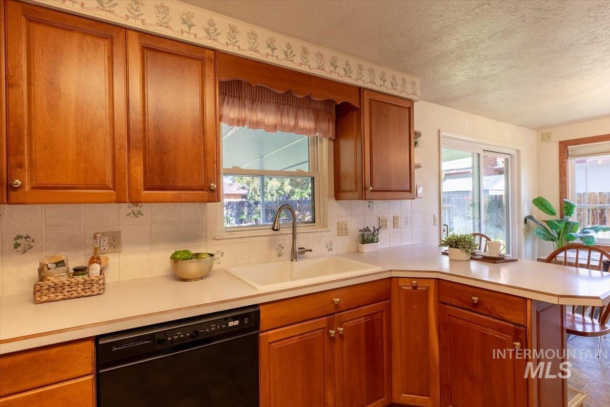 10822 W Bodley St Property Photo 11