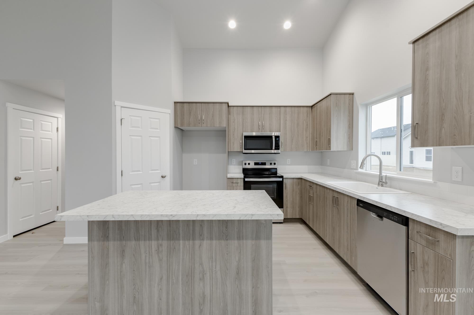 16909 Grain Bin Way Property Photo 8