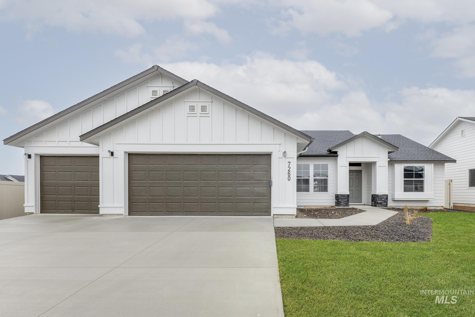 16922 Silo Ave Property Photo 1