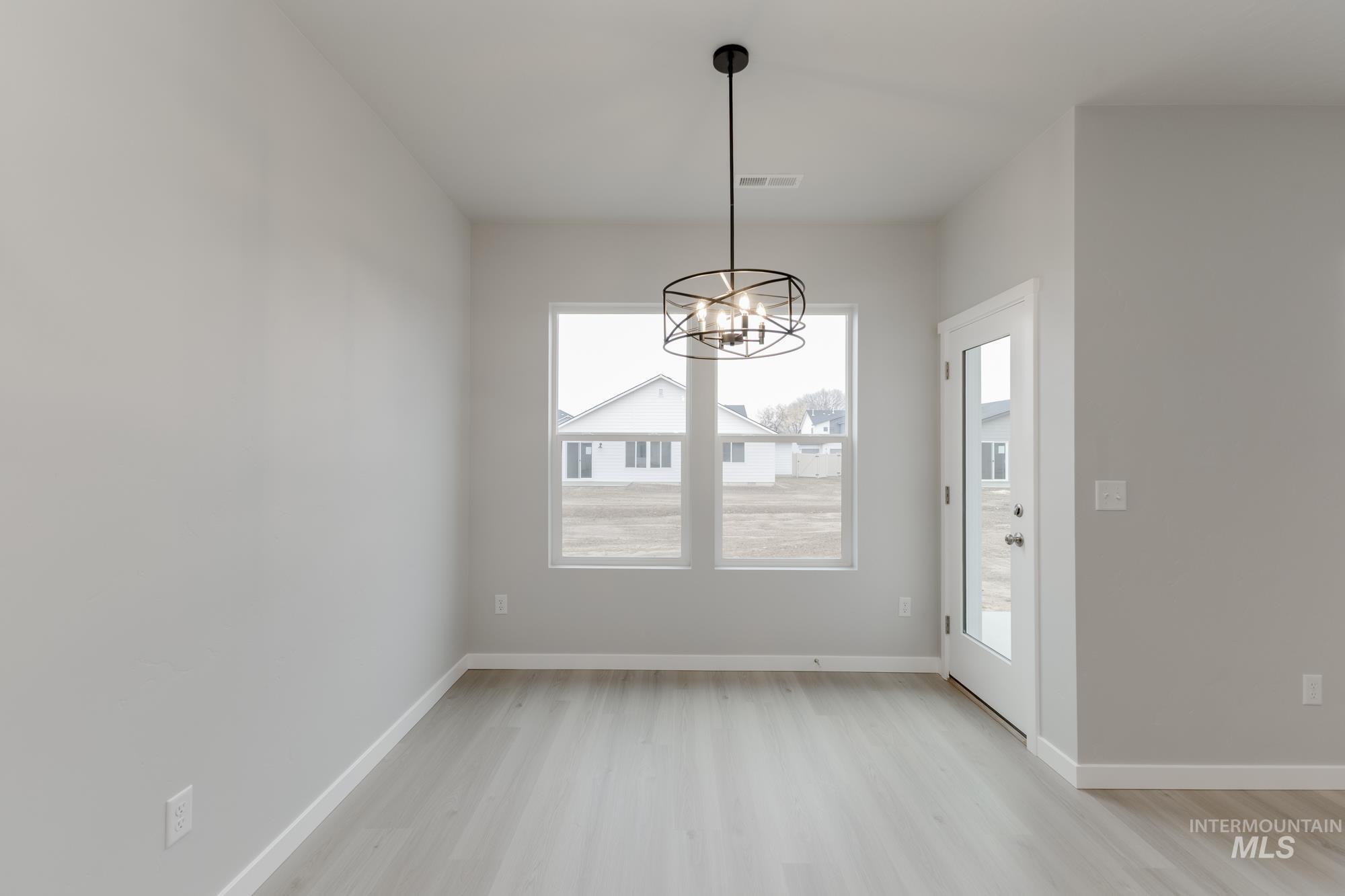 16922 Silo Ave Property Photo 6