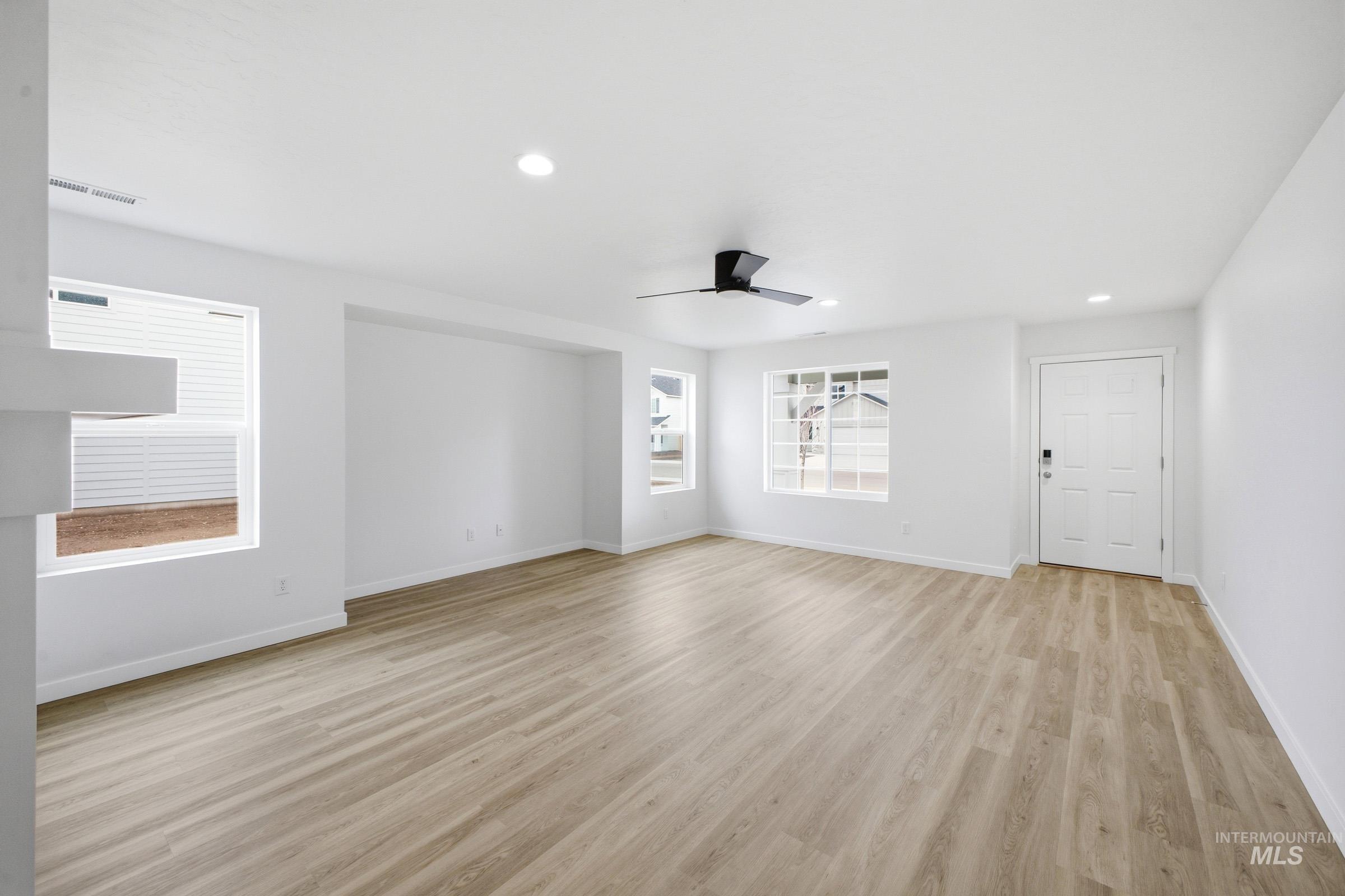 1652 Celina St Property Photo 2