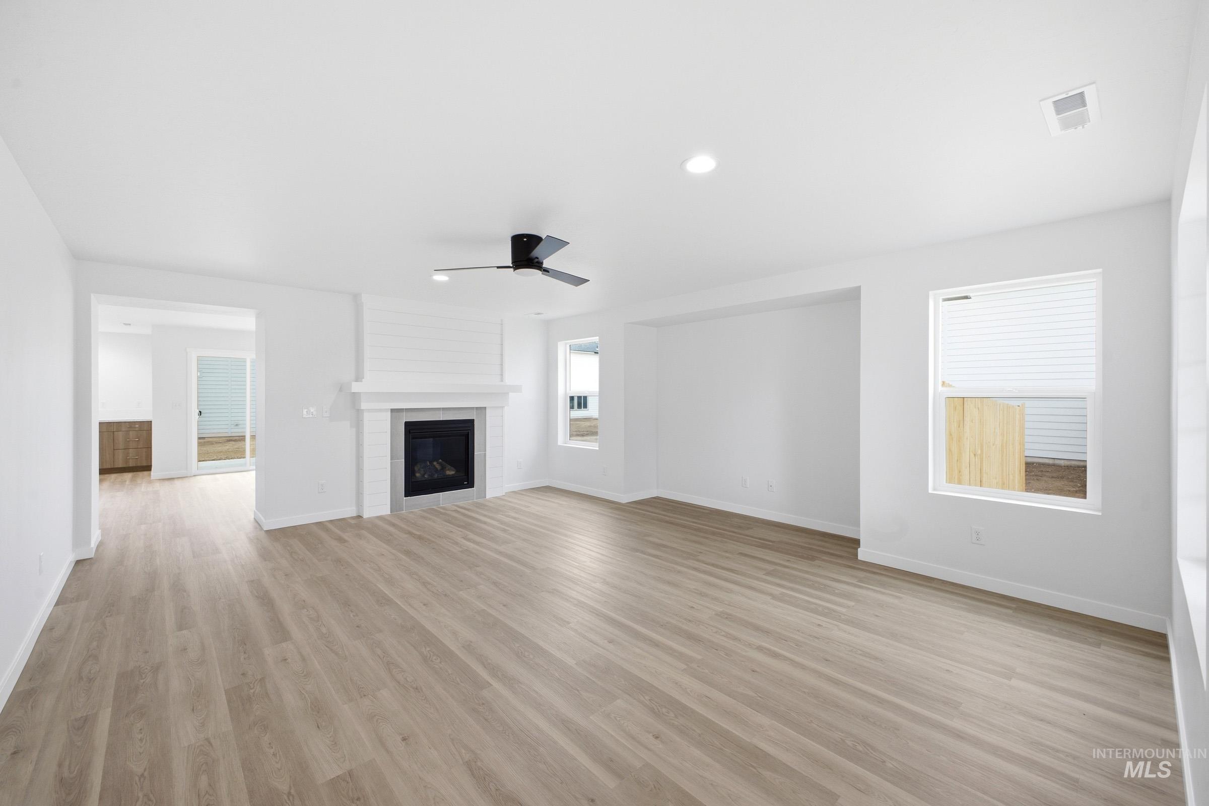 1652 Celina St Property Photo 7