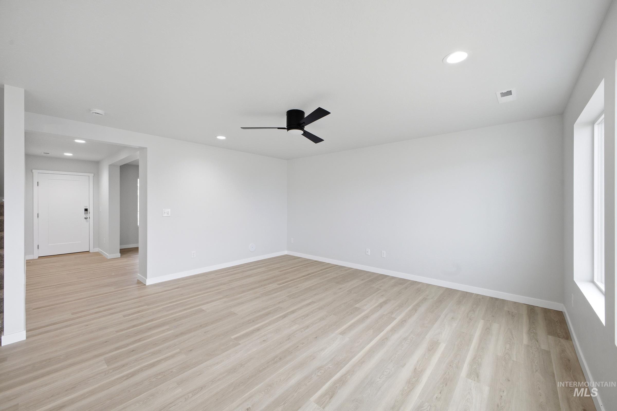 4560 S Fort George Ave Property Photo 8