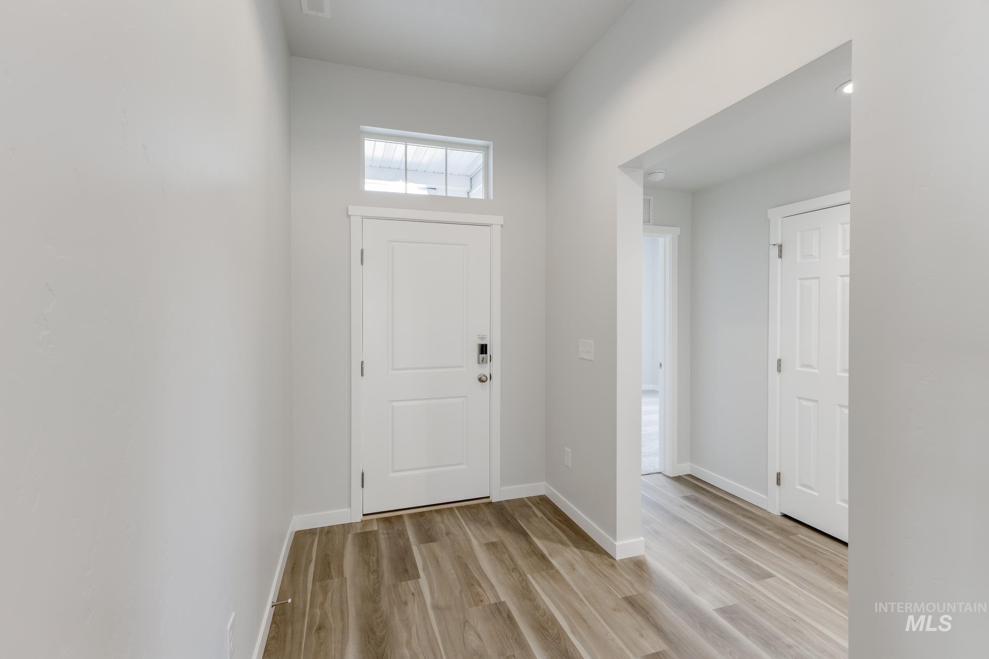 4546 S Amsterdam Ave Property Photo 2