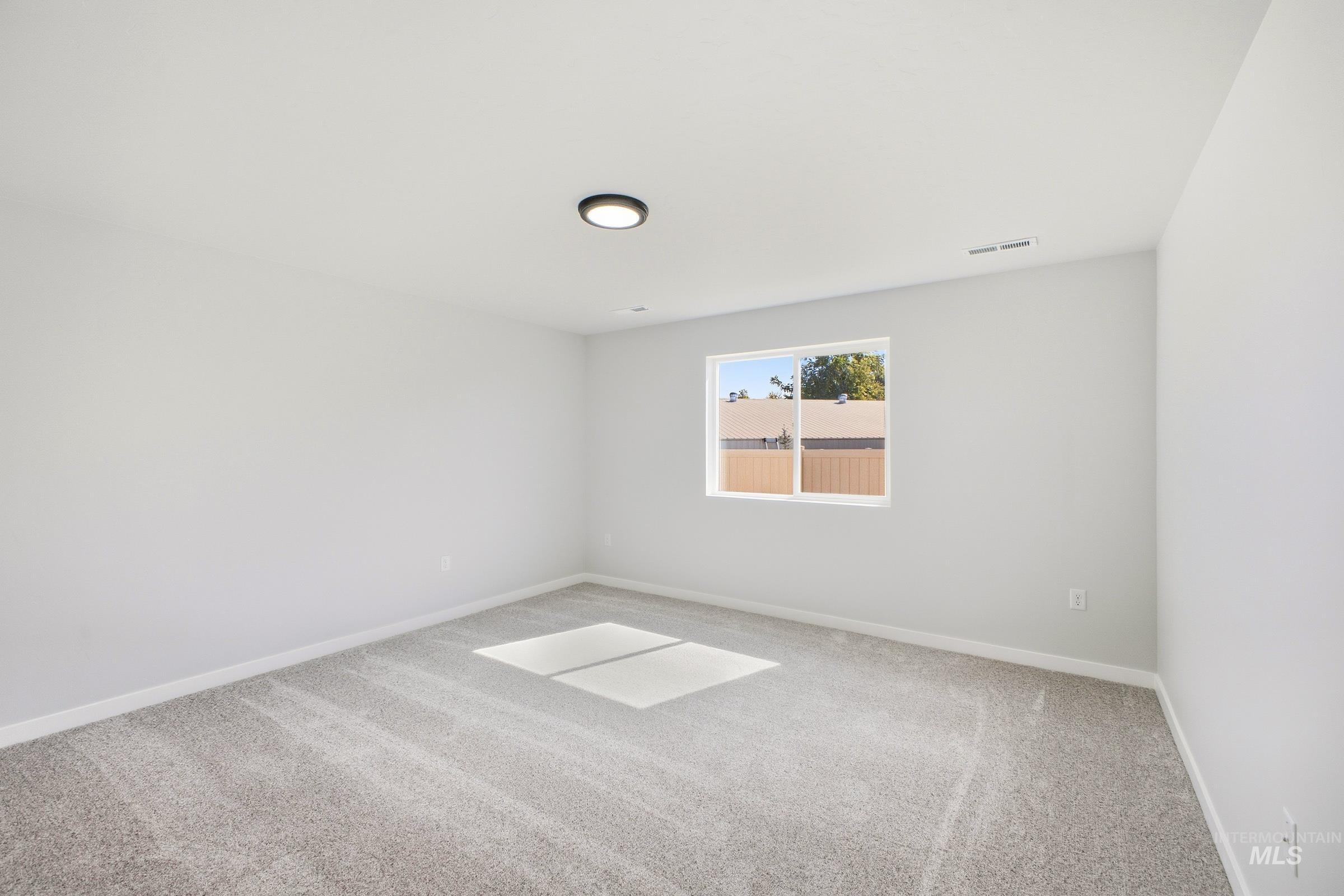 16434 Backfill Ave Property Photo 16