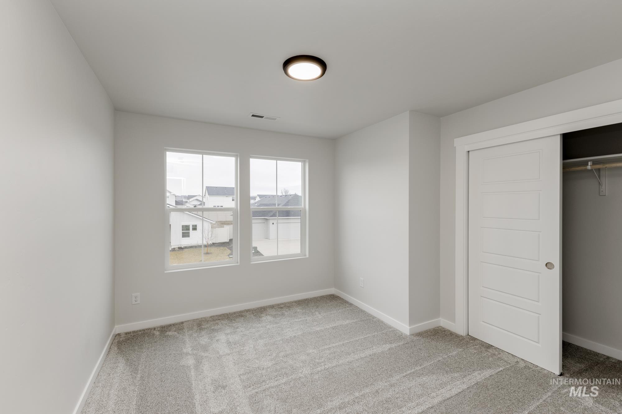 2086 S Summerson Way Property Photo 15