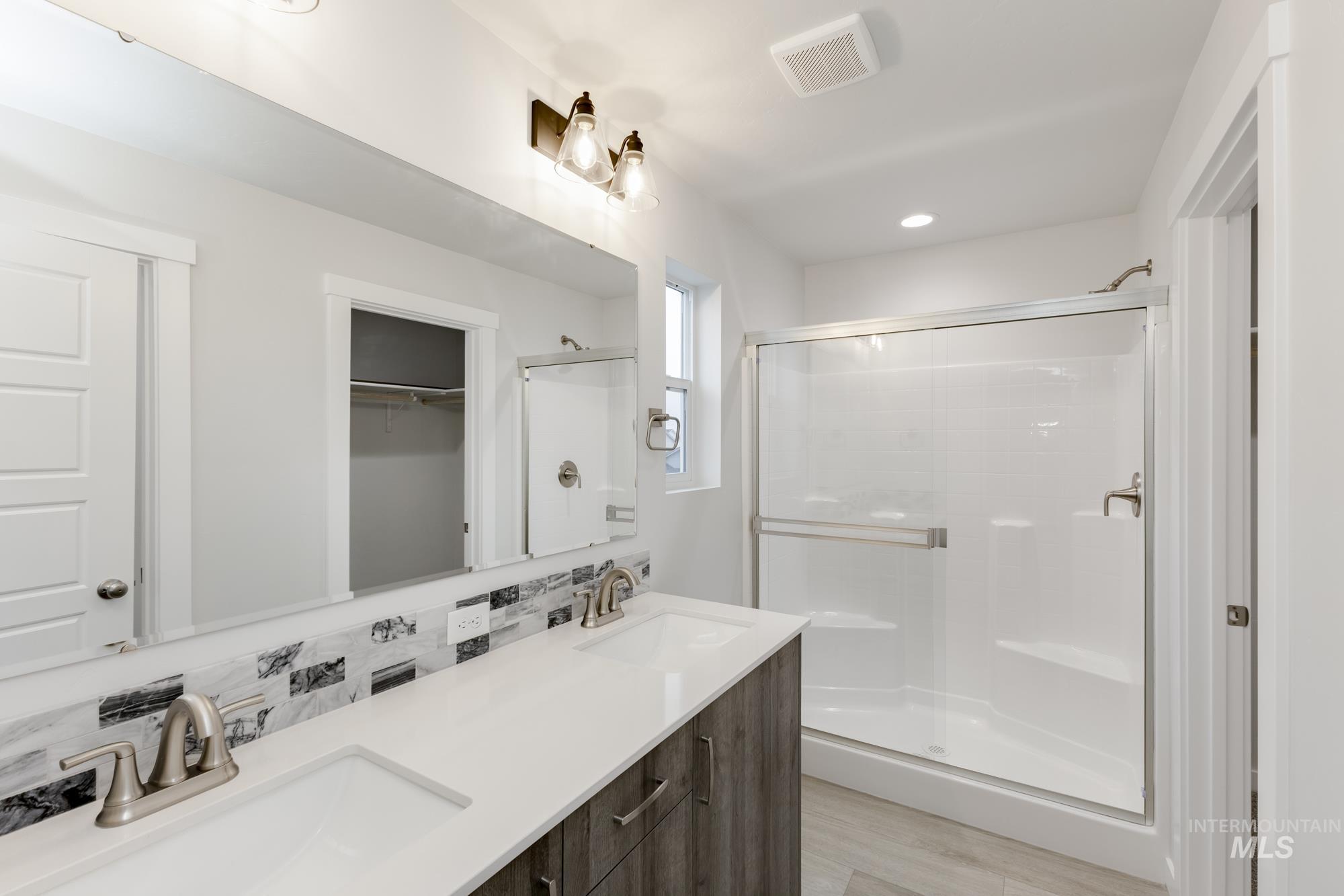 2086 S Summerson Way Property Photo 21
