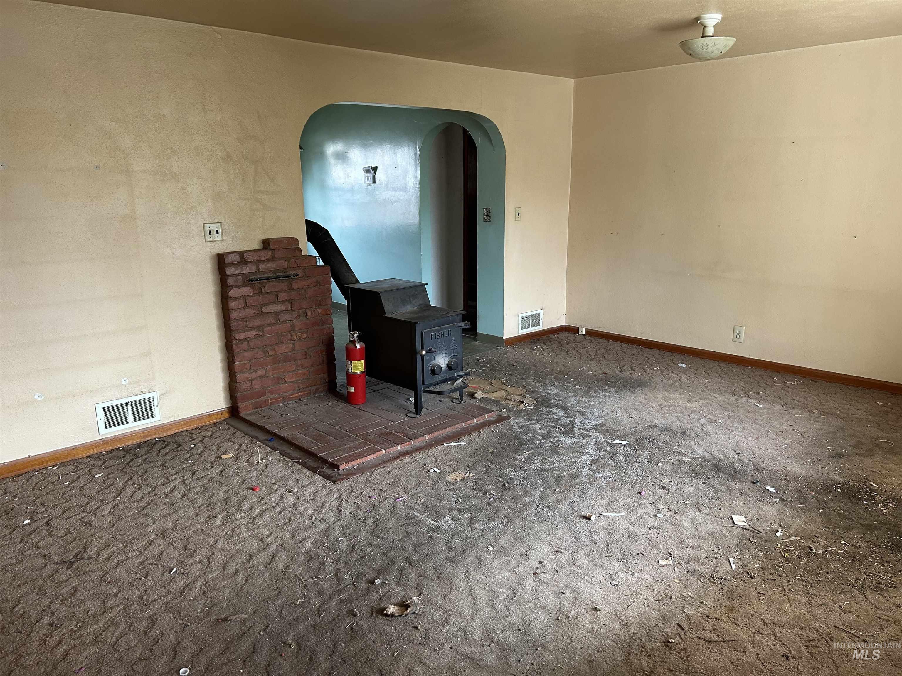 522 W Broadway Ave Property Photo 3