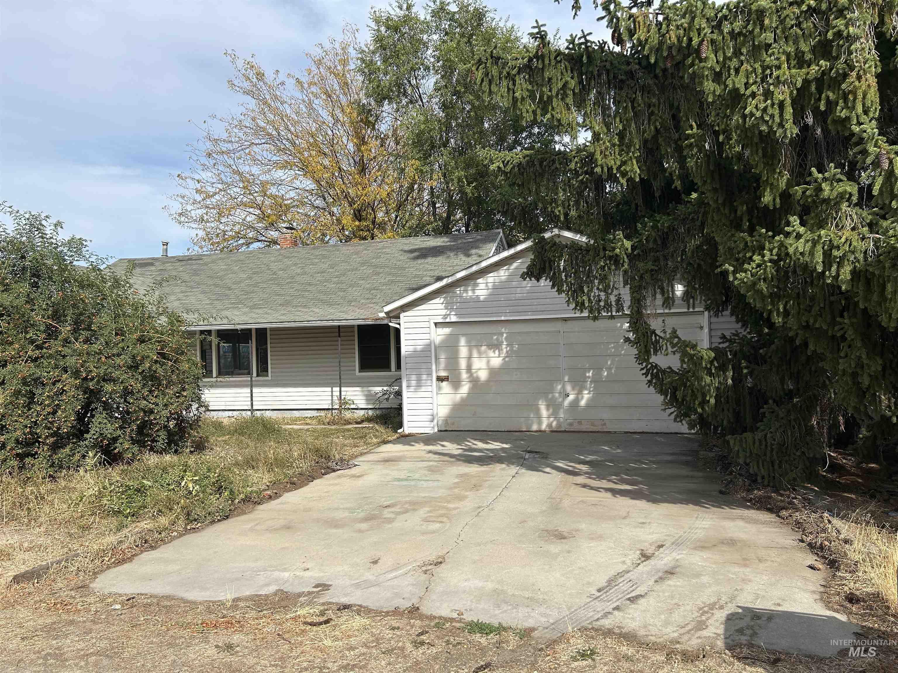 522 W Broadway Ave Property Photo 7