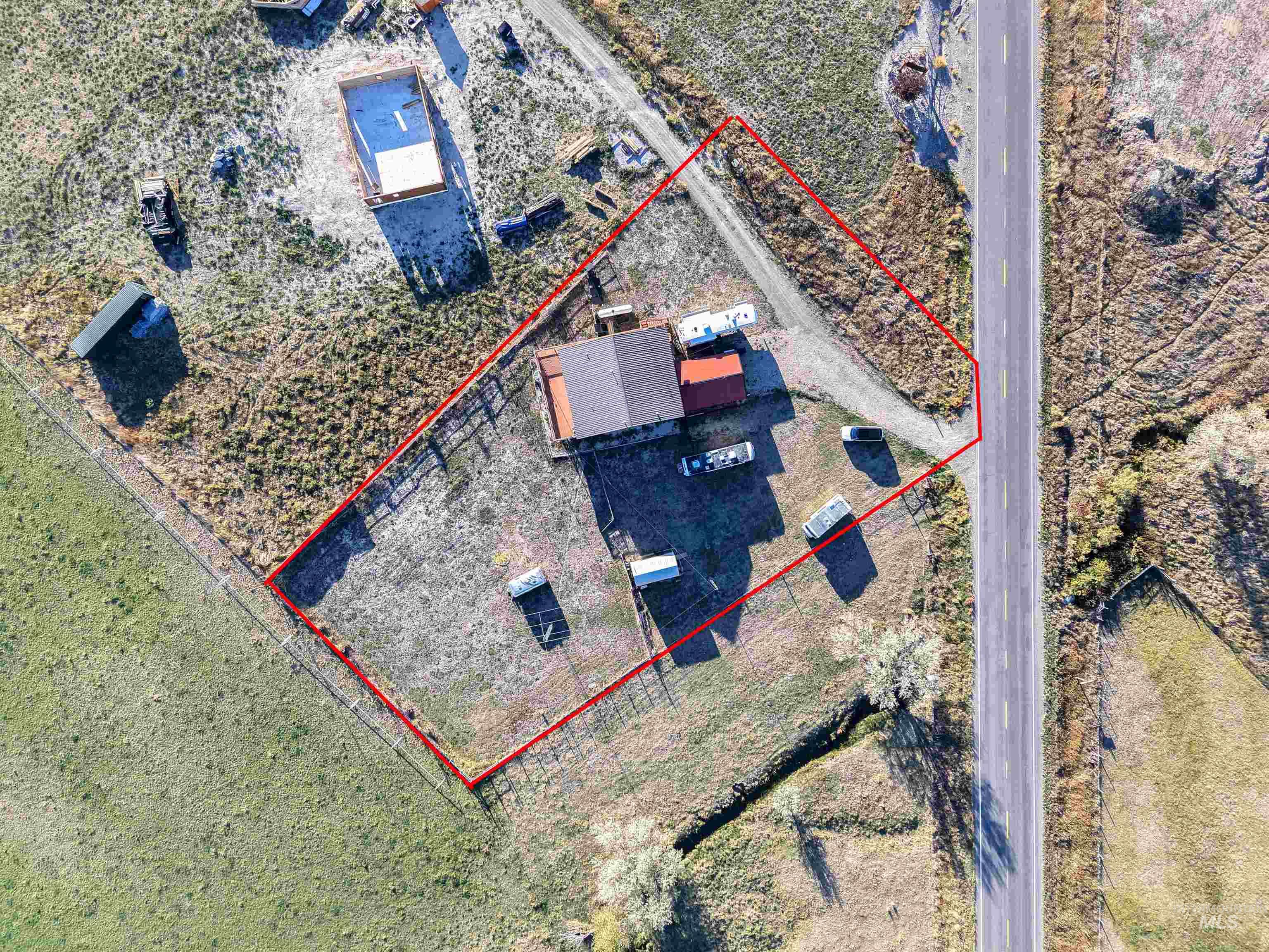 889 S Hwy 77 Property Photo 18