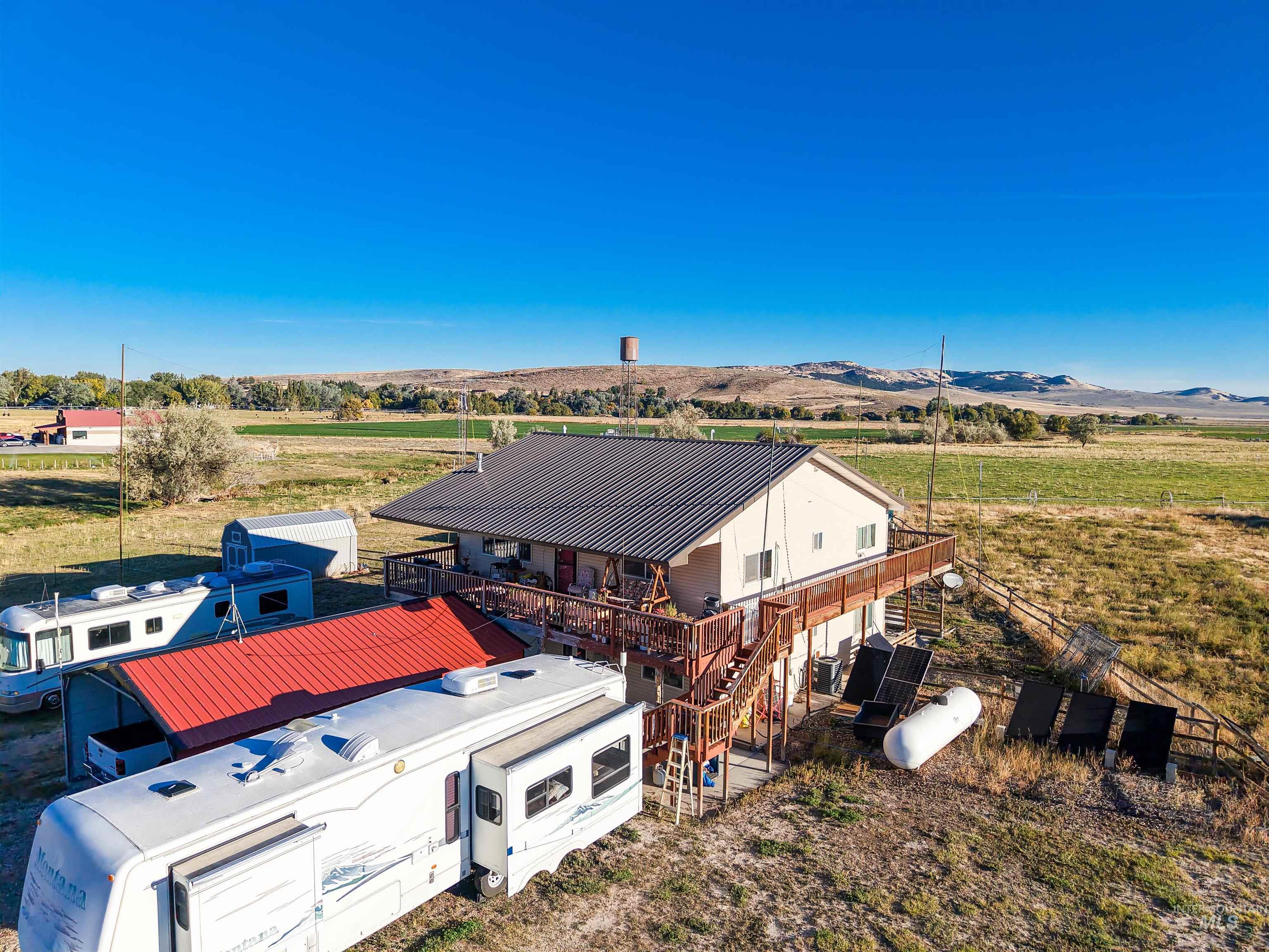 889 S Hwy 77 Property Photo 26