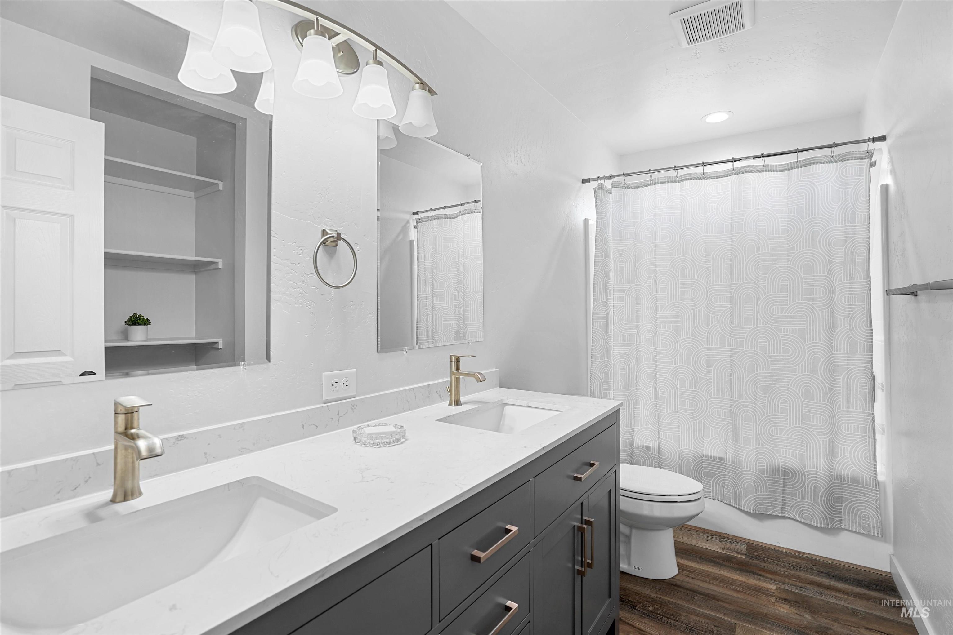 595 N Pioneer Way Property Photo 10