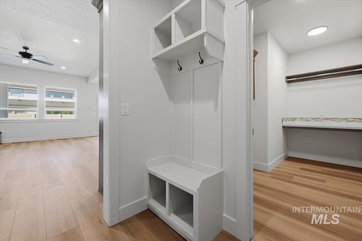 9429 S Esmeralda Ave Property Photo 33