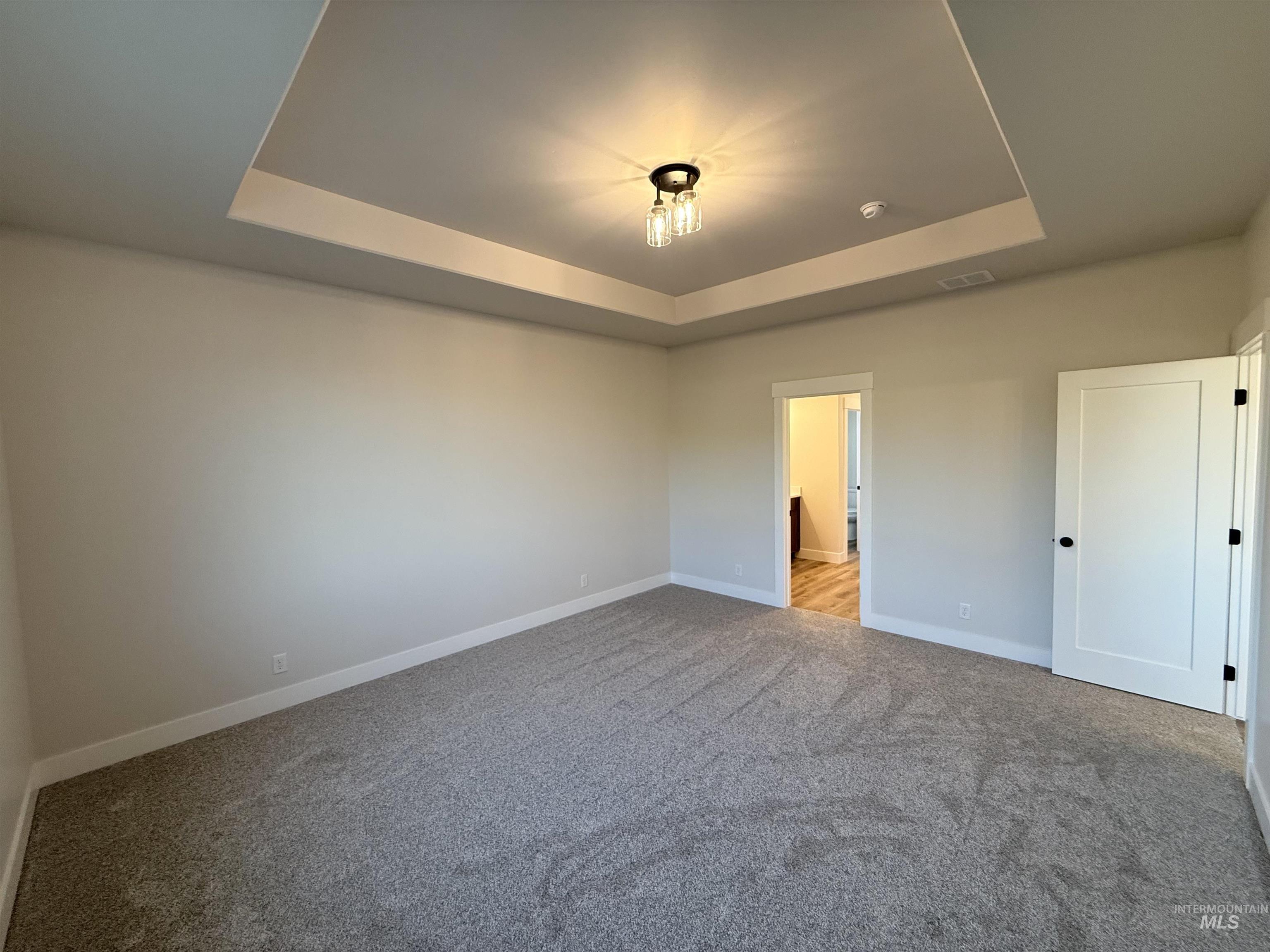 716 W Clark St. Property Photo 11