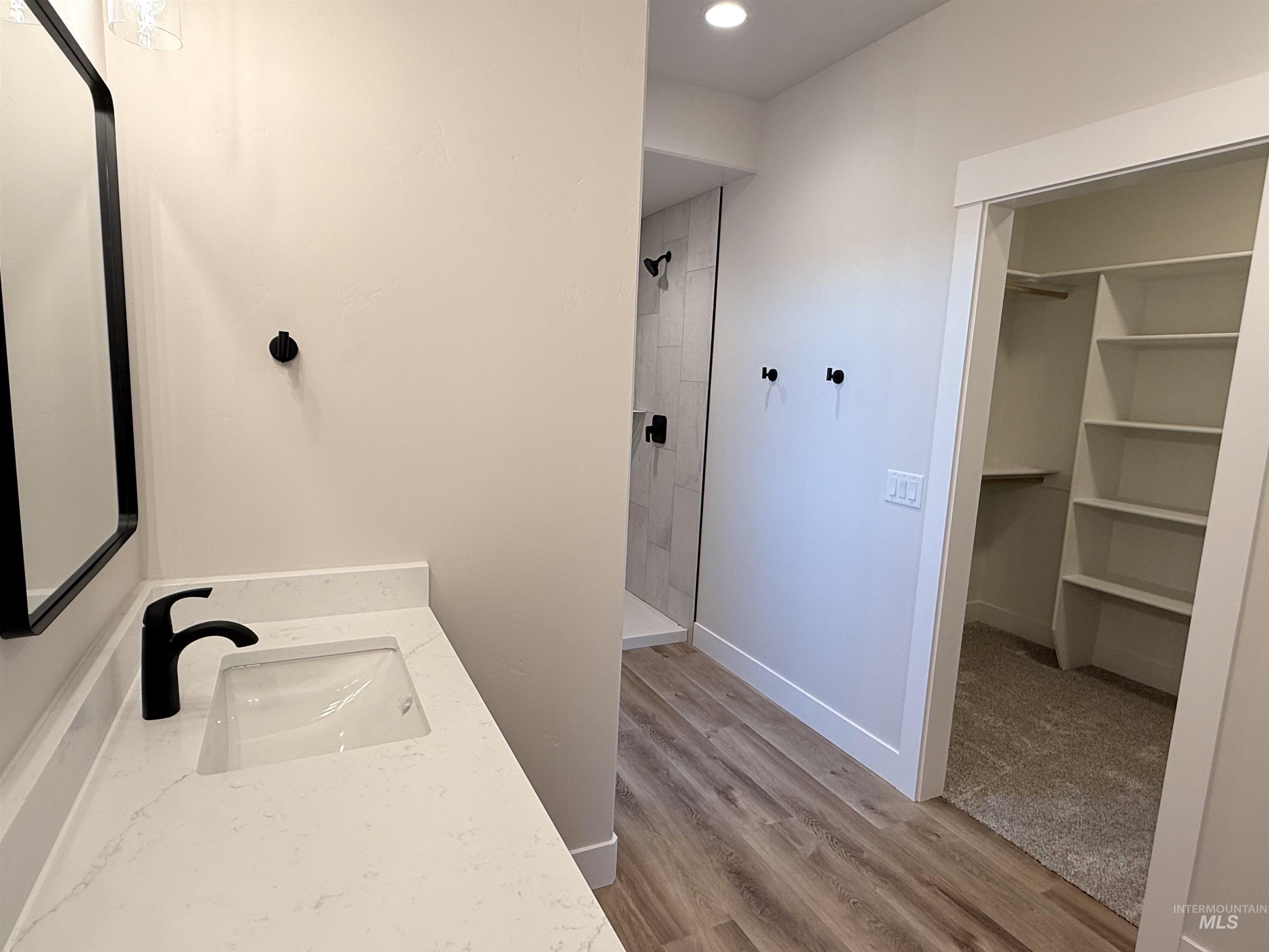 716 W Clark St. Property Photo 13