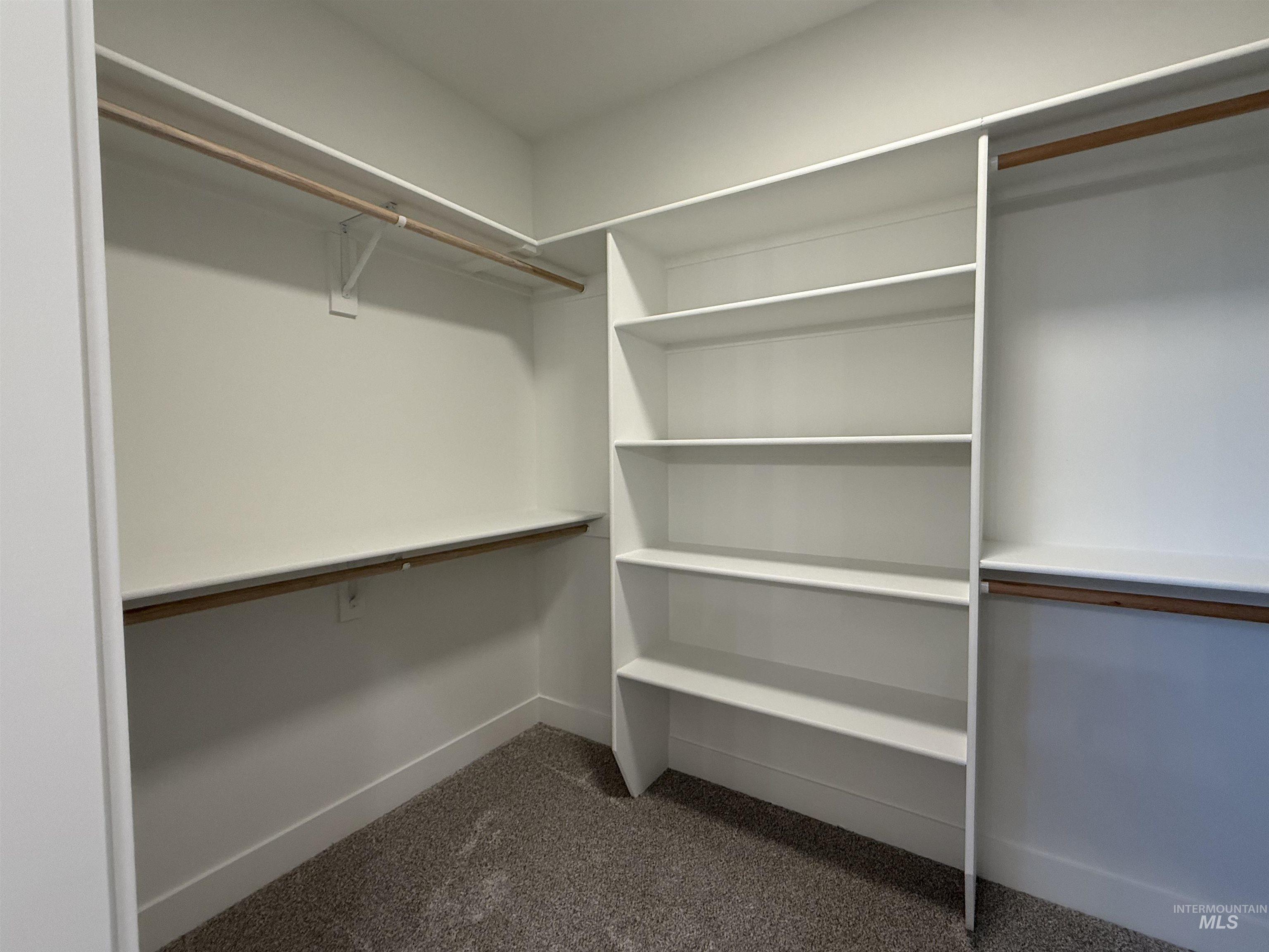 716 W Clark St. Property Photo 18